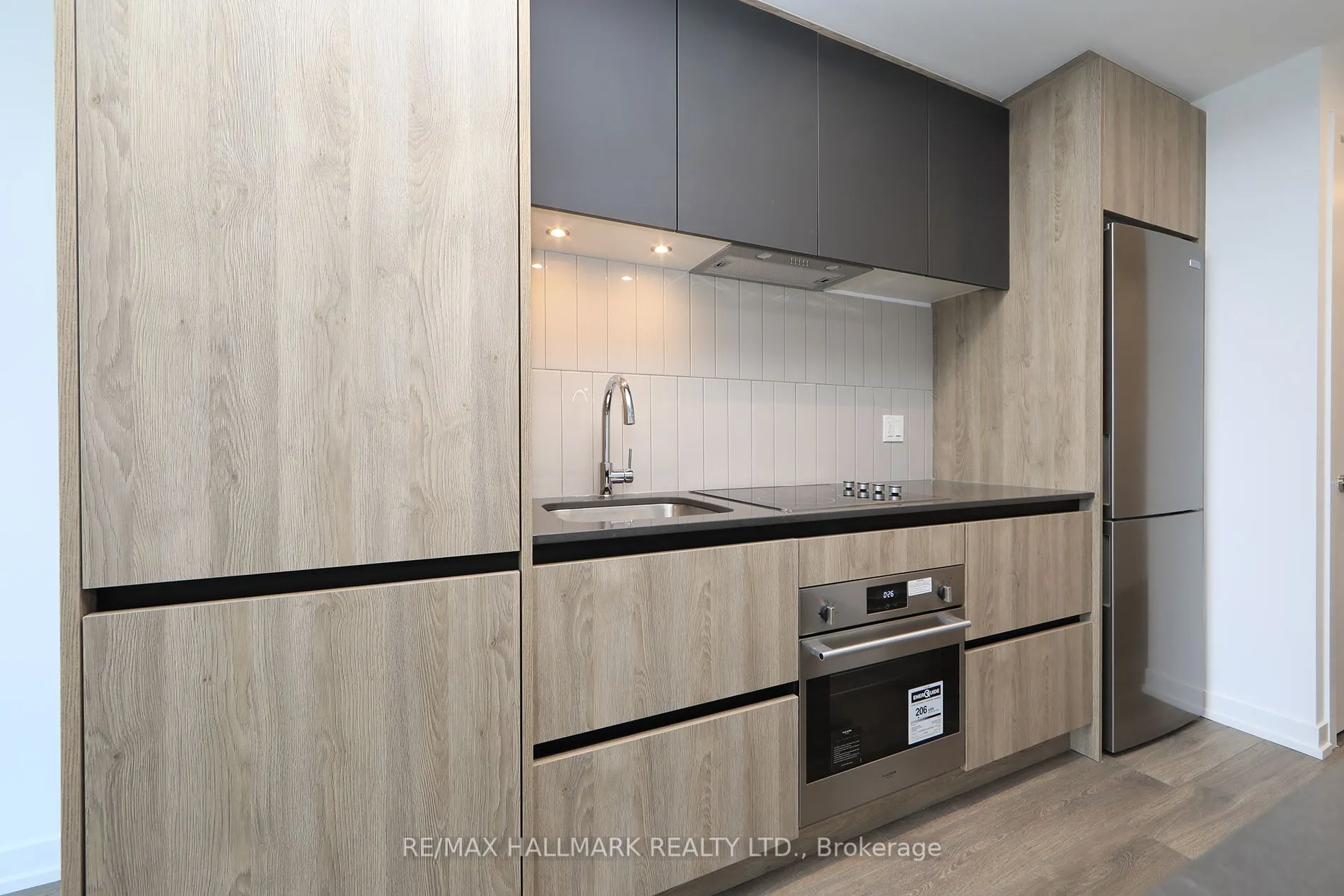 7950 Bathurst Street, #A-1217