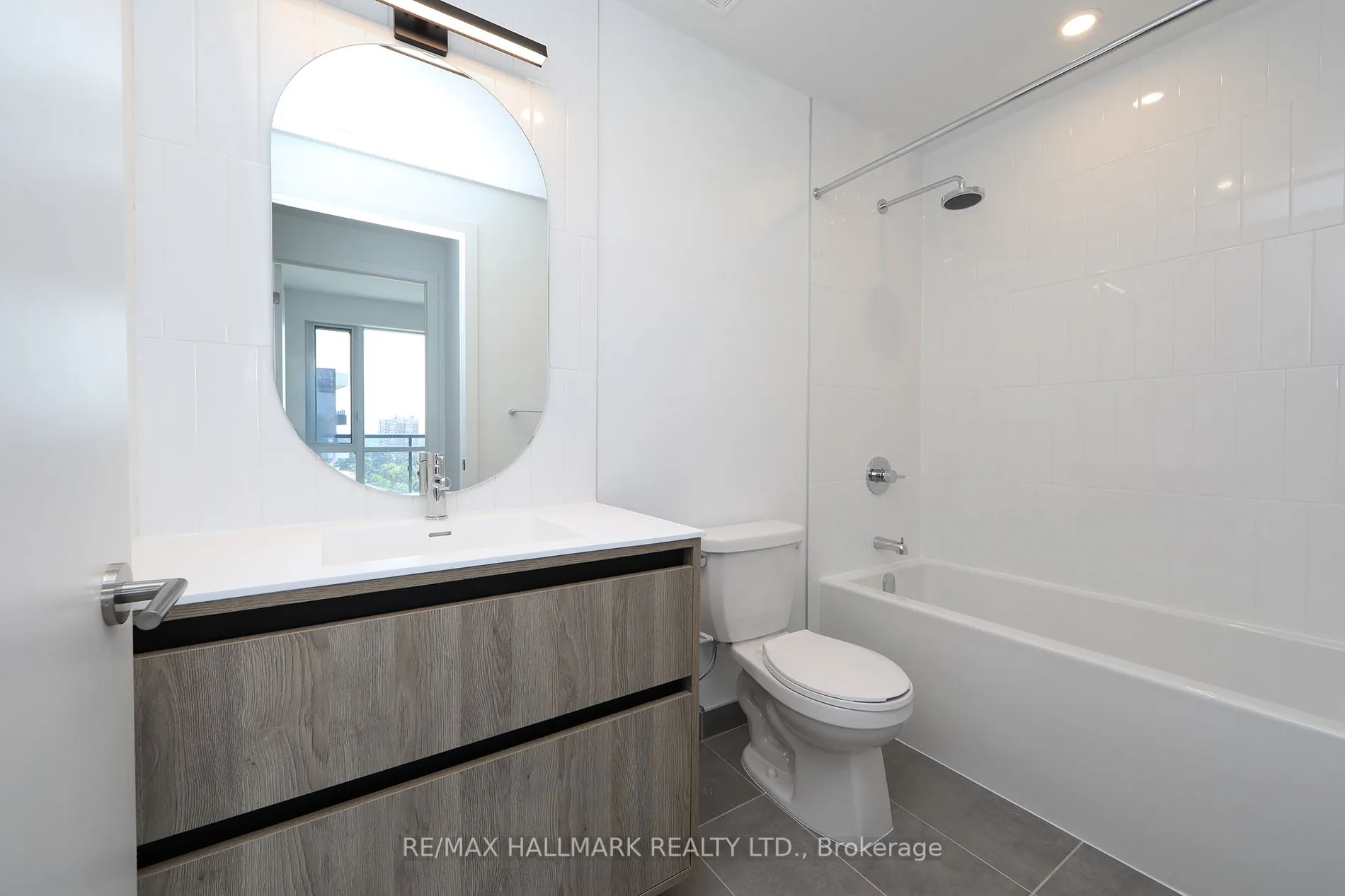 7950 Bathurst Street, #A-1217