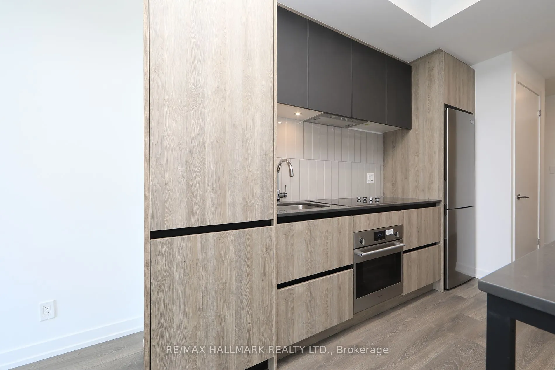 7950 Bathurst Street, #A-1217