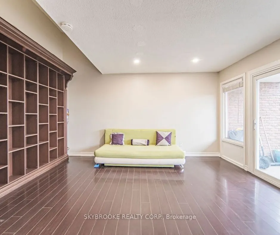 244 Milestone Crescent, #118