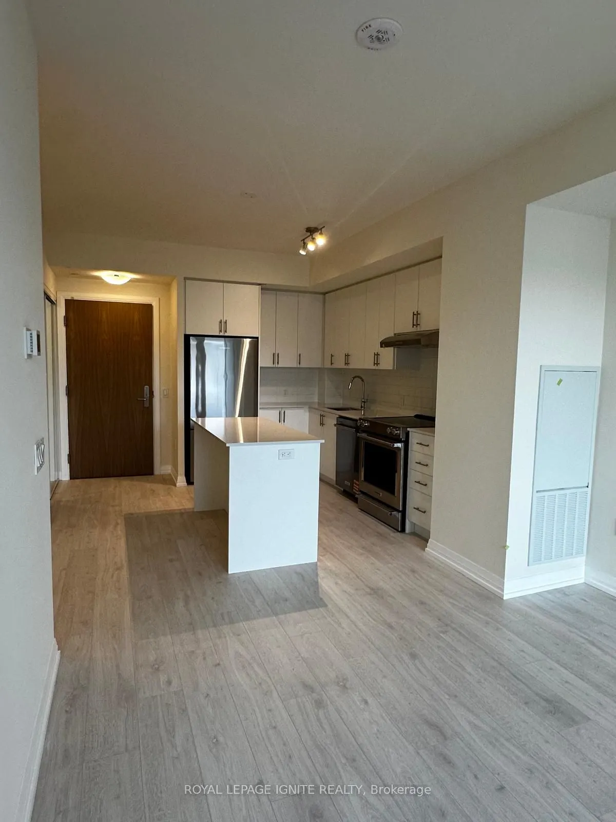 27 Korda Gate, #207