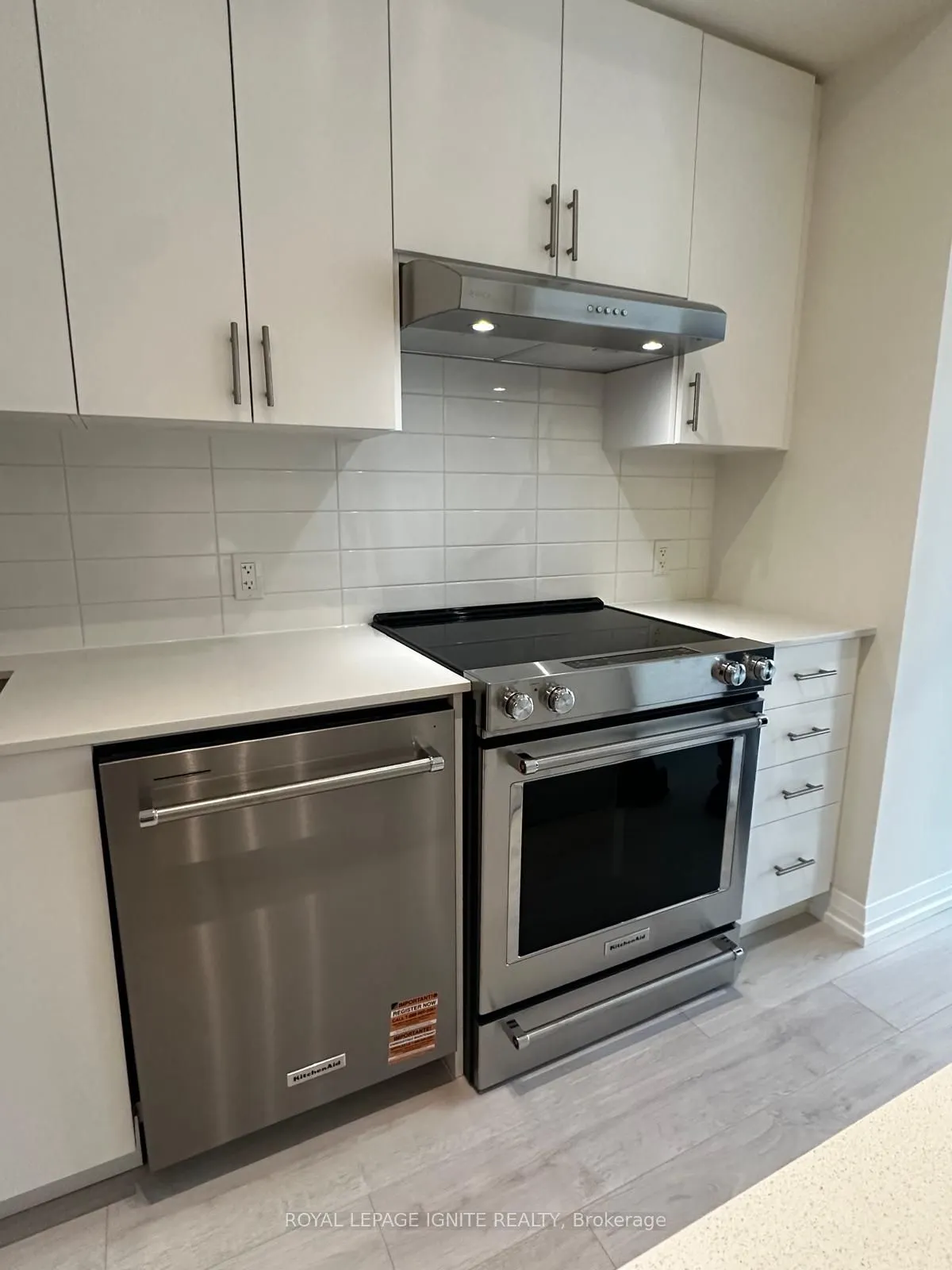 27 Korda Gate, #207