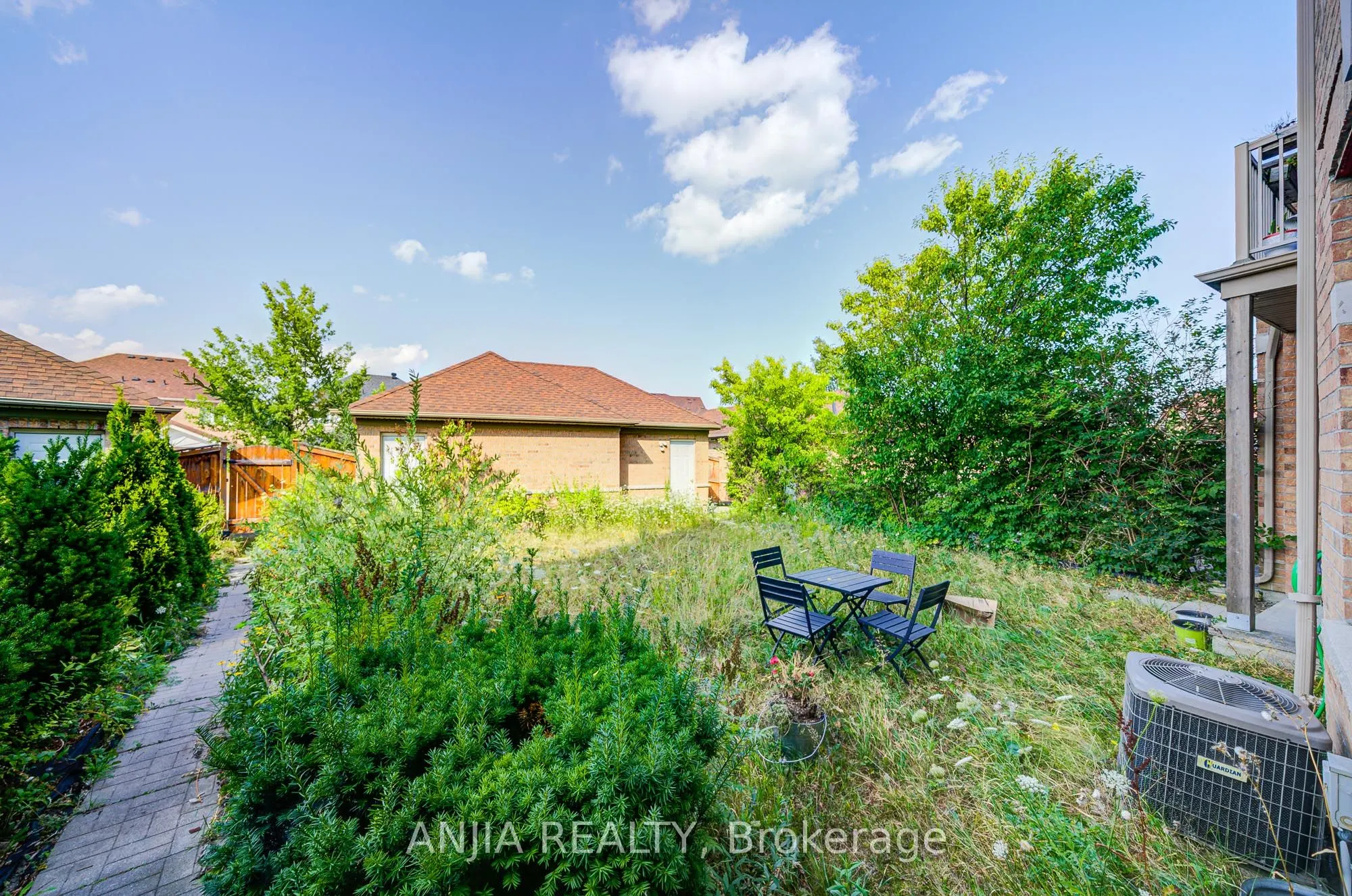 30 Greensborough Village Circle, #22