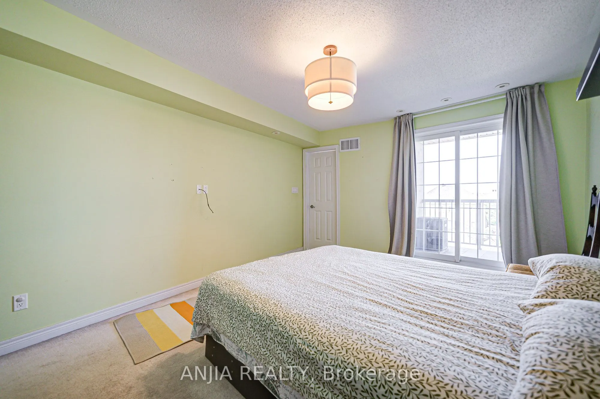 30 Greensborough Village Circle, #22