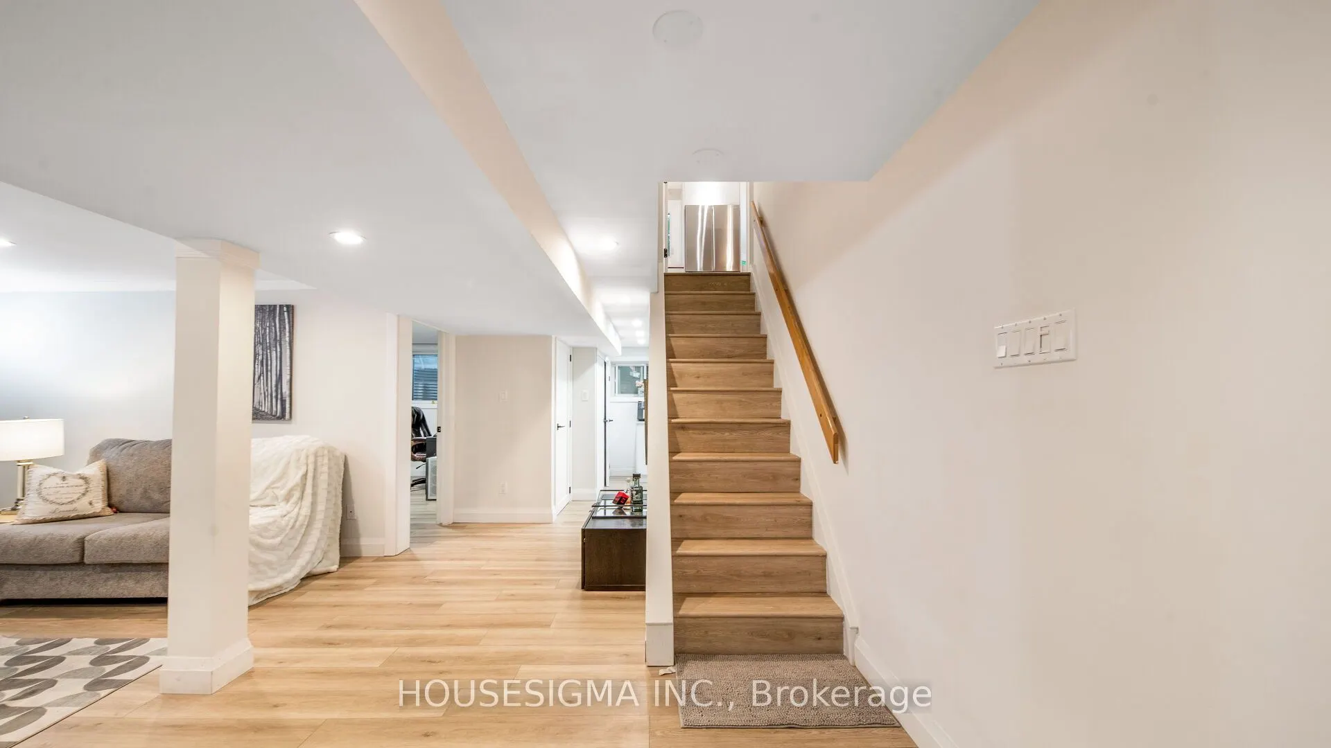 50 Royal Orchard Boulevard