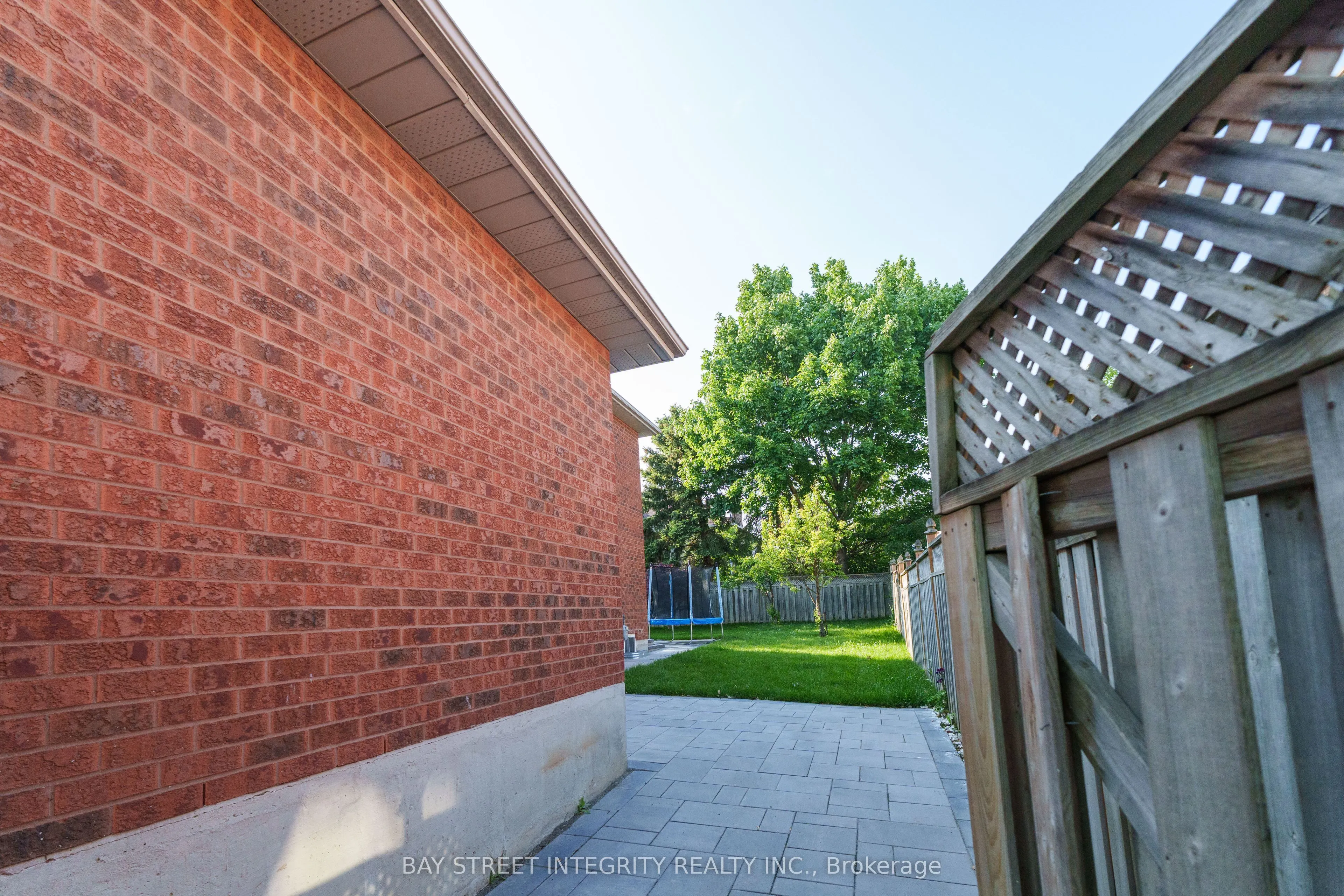 2247 Rodick Road