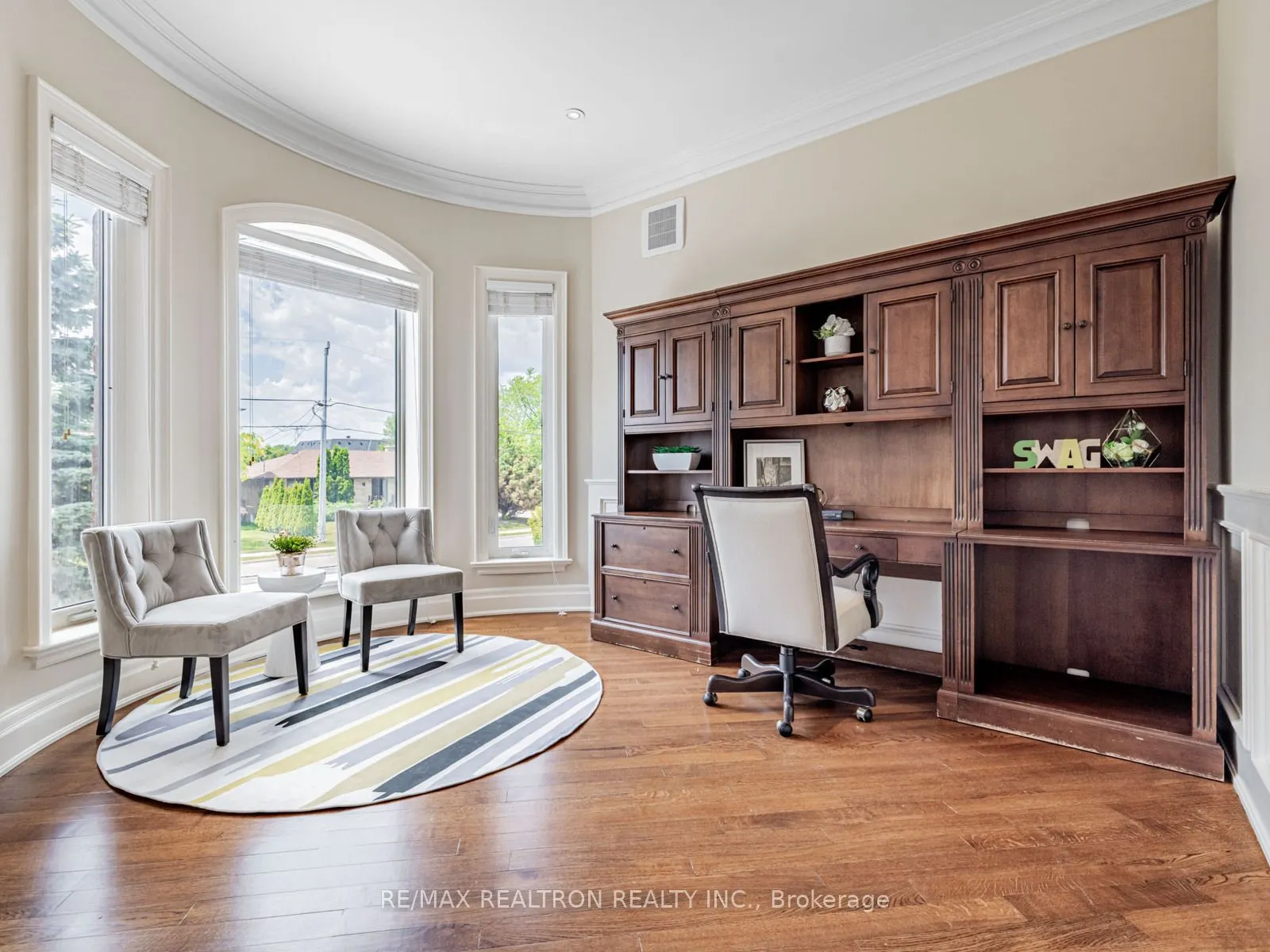 12 Orlon Crescent