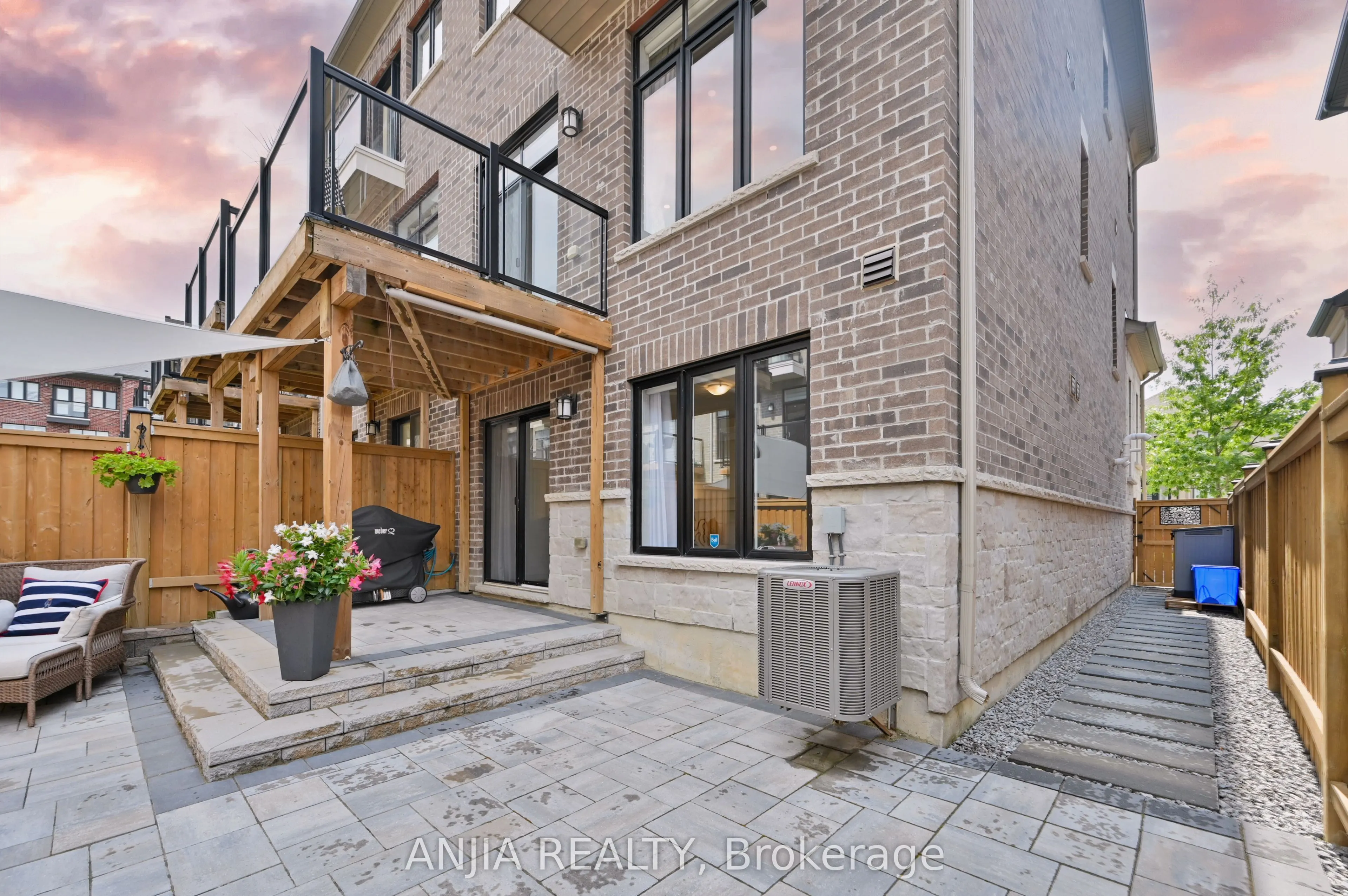 37 Duncombe Lane