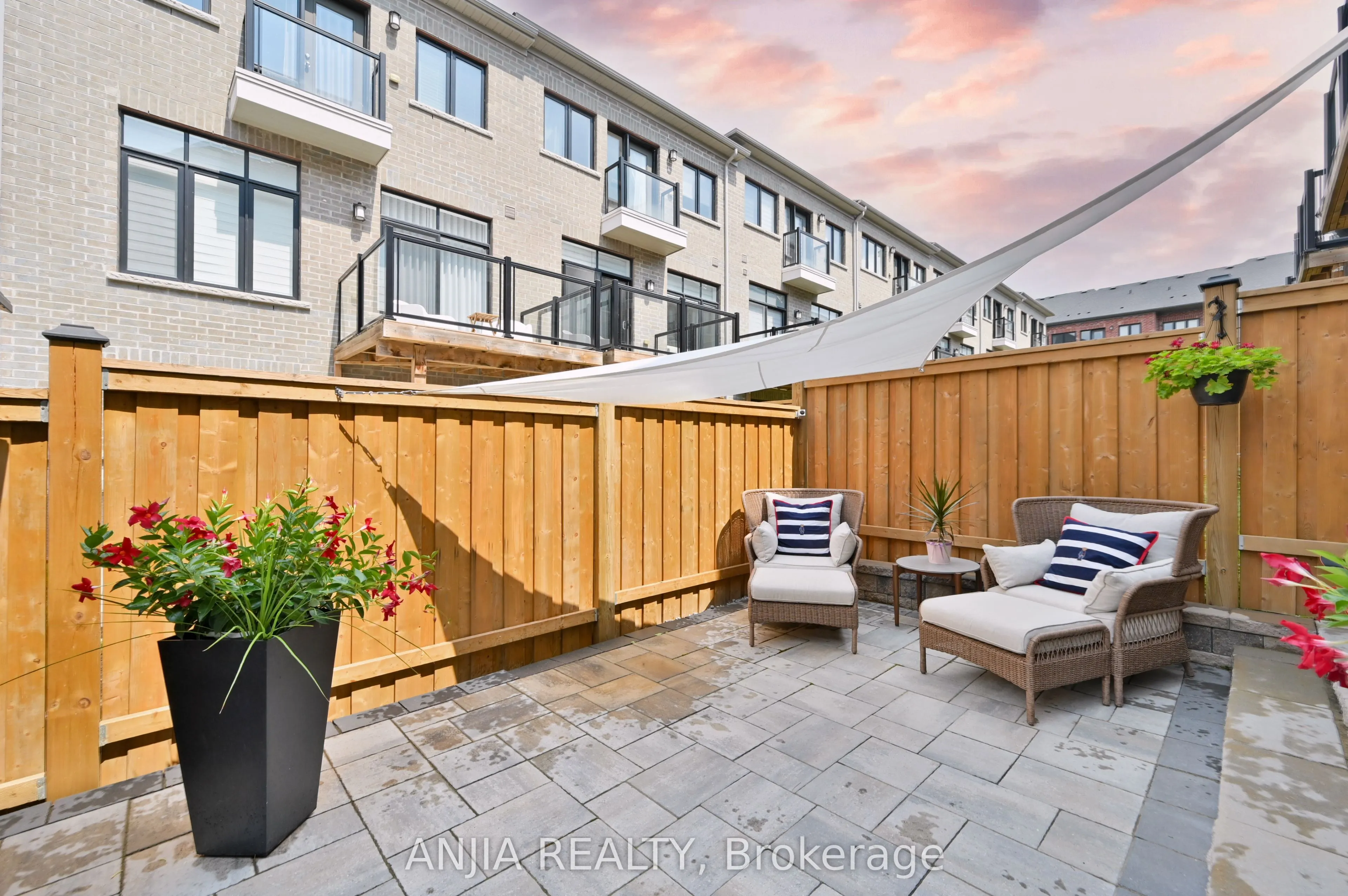37 Duncombe Lane