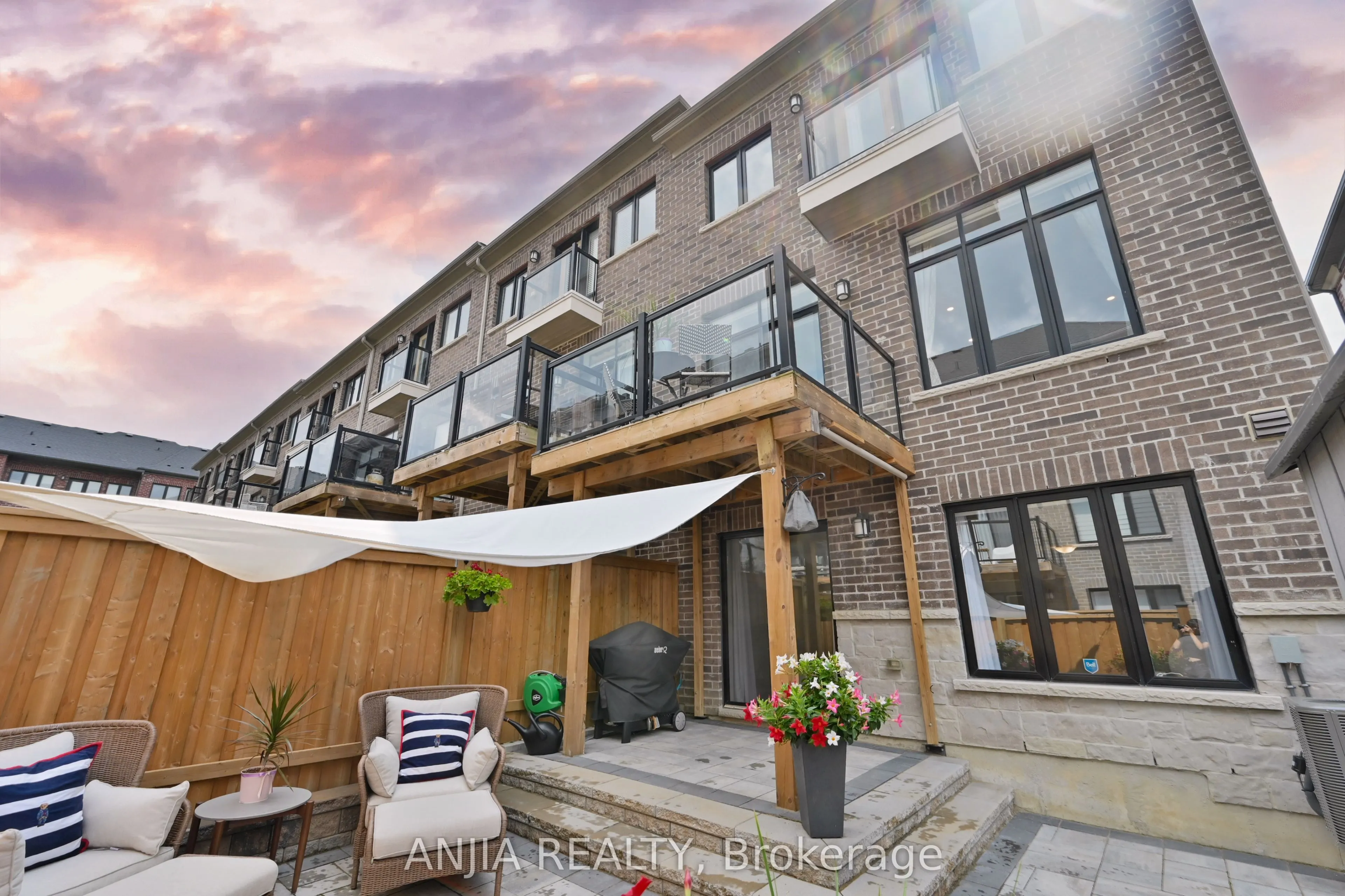 37 Duncombe Lane