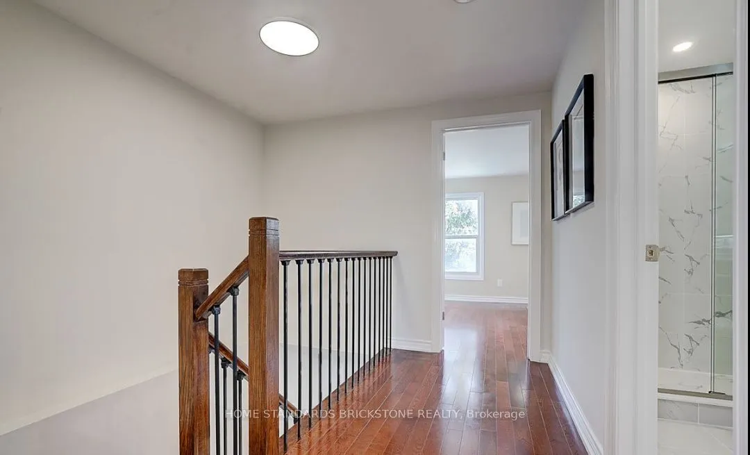 24 Barrington Crescent, #Main Floor