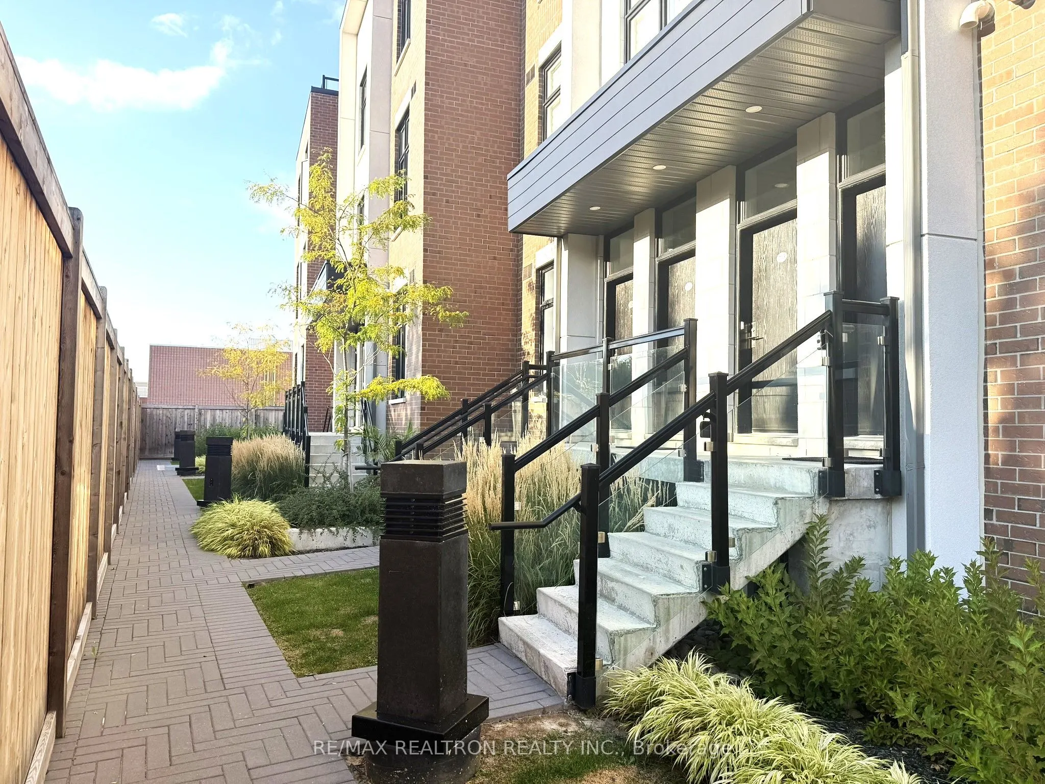 9580 Islington Avenue, #L143