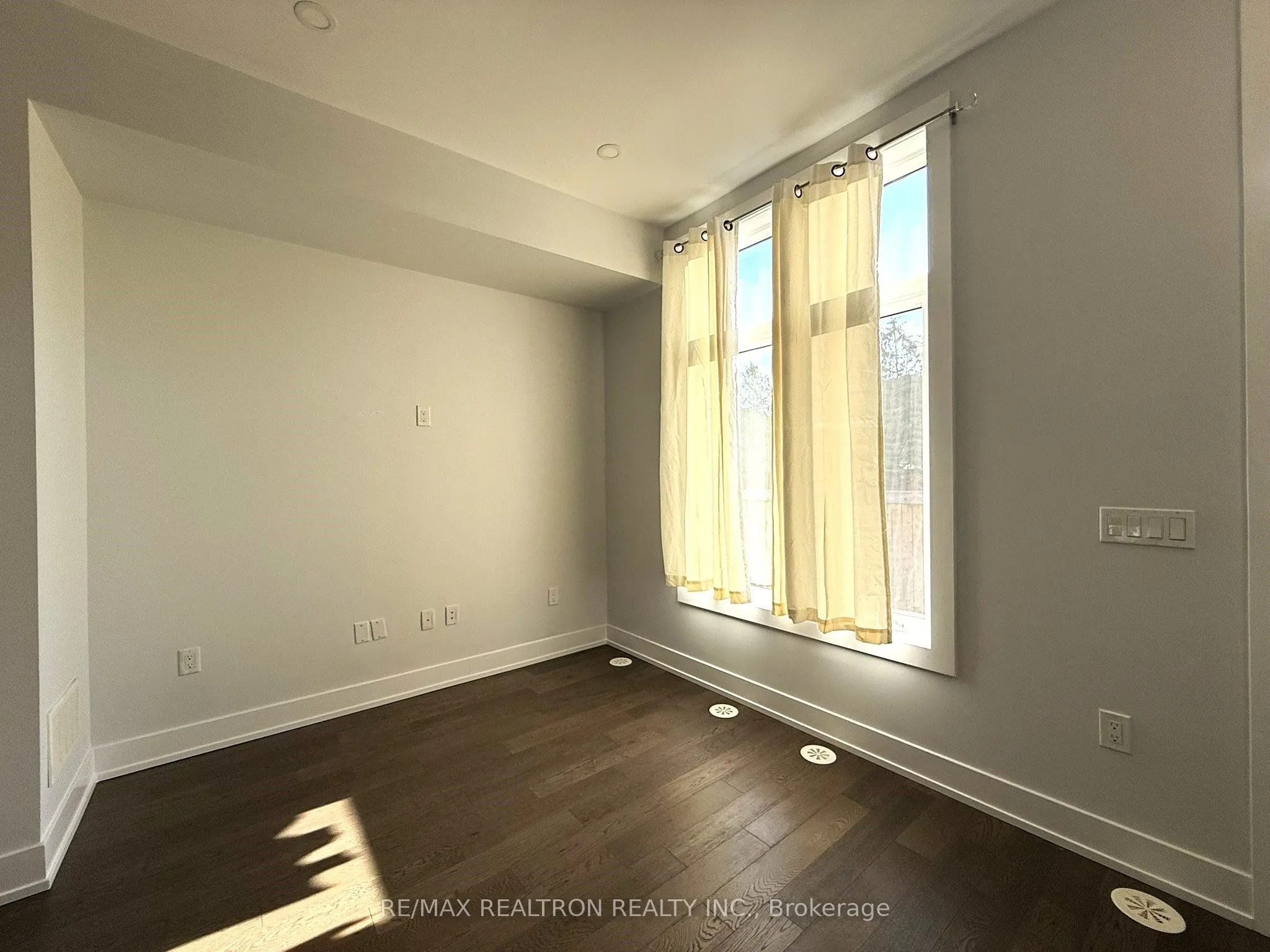 9580 Islington Avenue, #L143