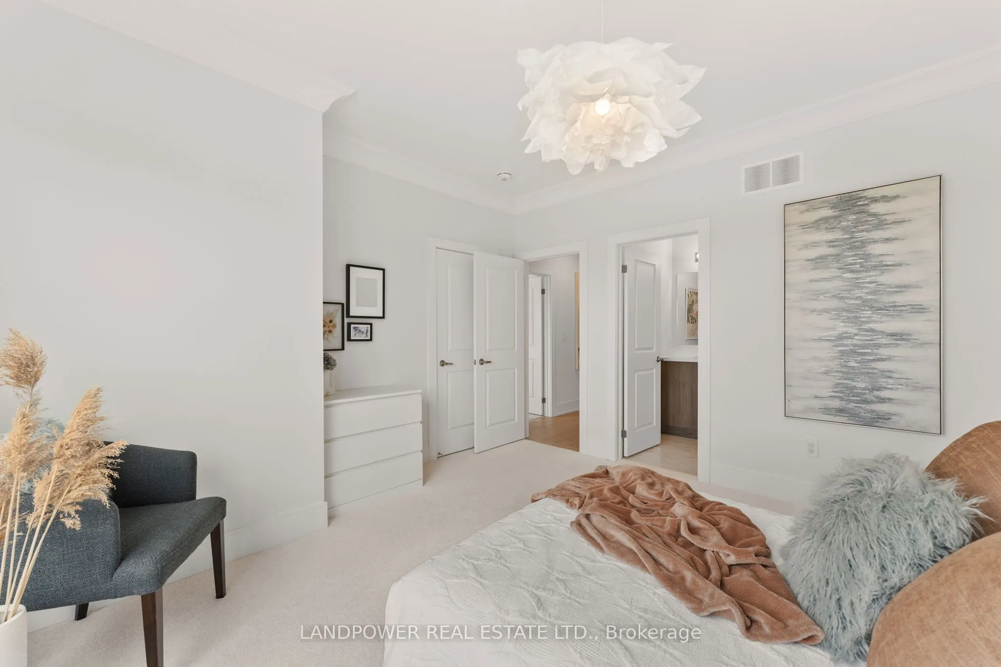 35 Longworth Avenue
