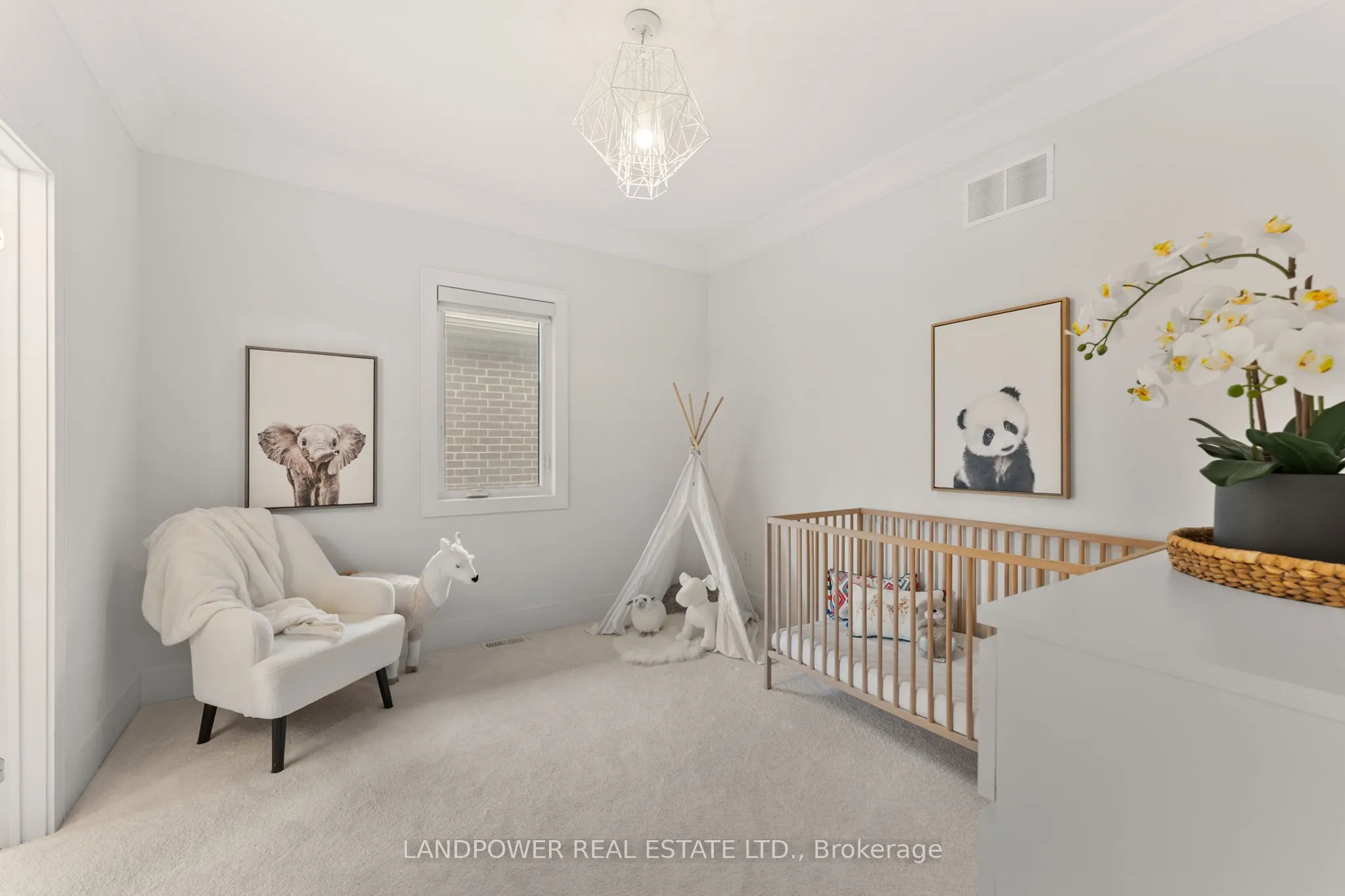 35 Longworth Avenue