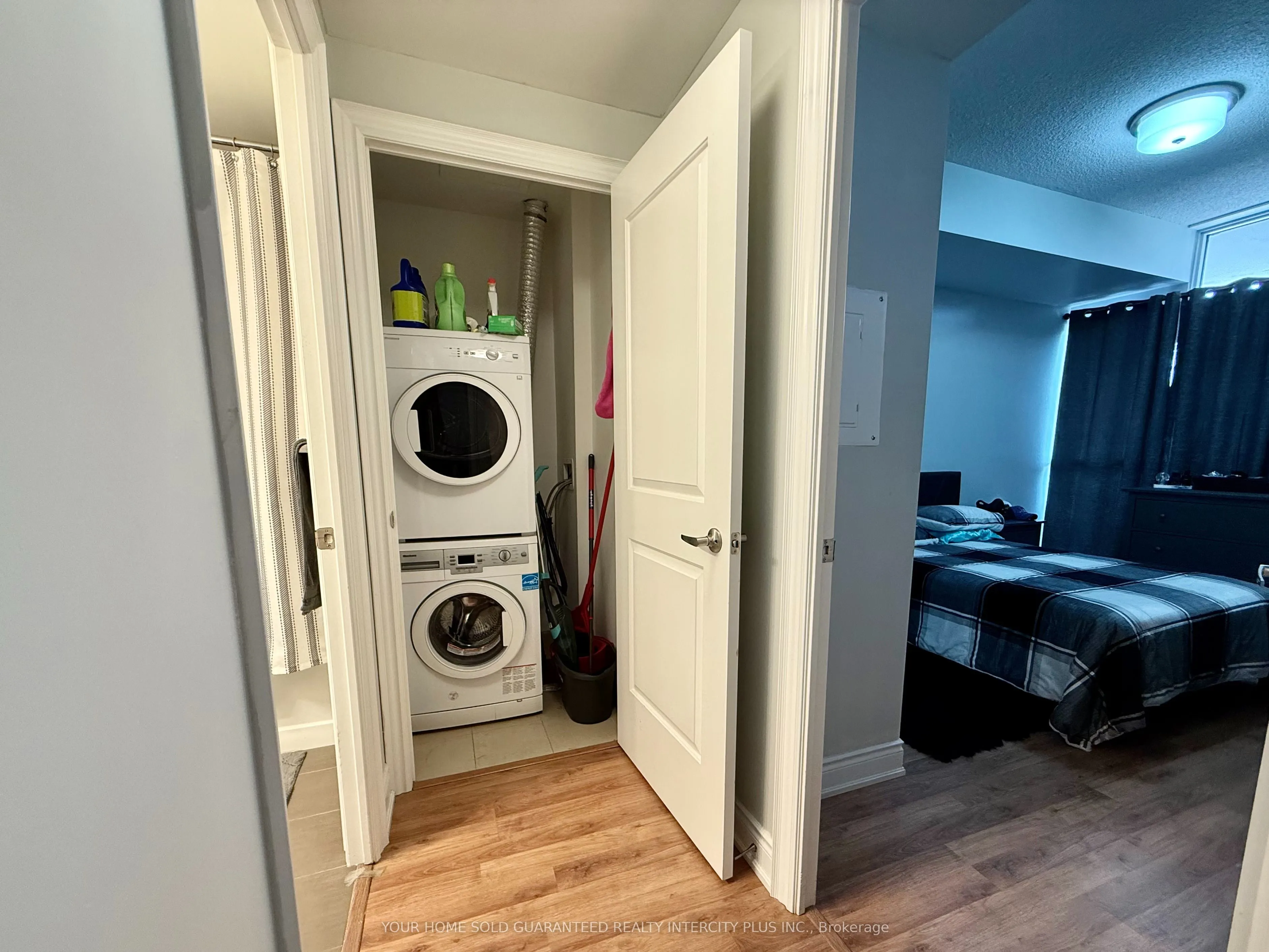 2396 Major MacKenzie Drive, #310