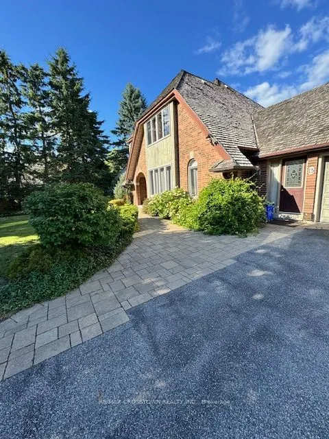 15 Dobson Court
