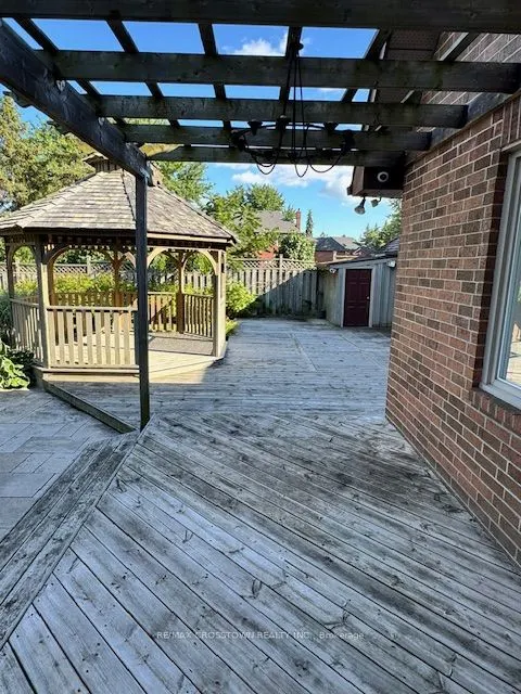 15 Dobson Court