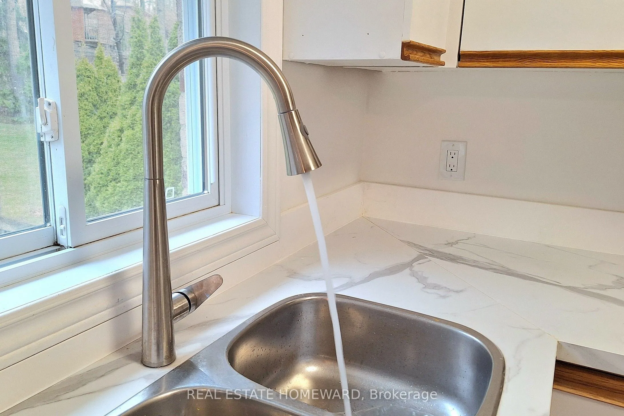 24 Beckett Avenue, #Main
