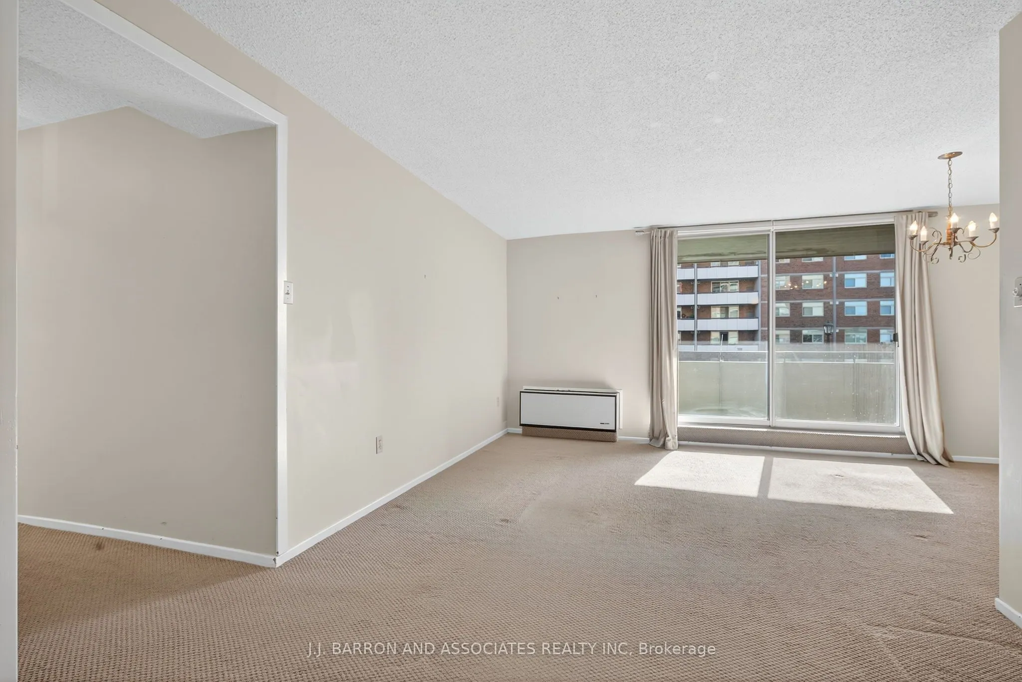 20 William Roe Boulevard, #211