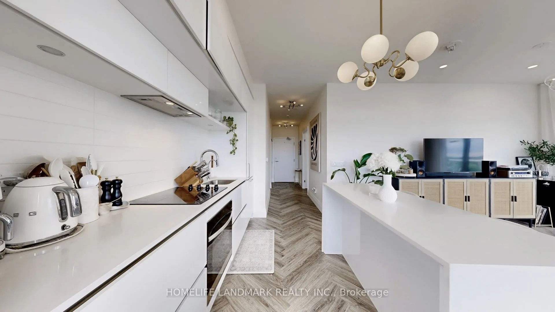 6 David Eyer Road, #812