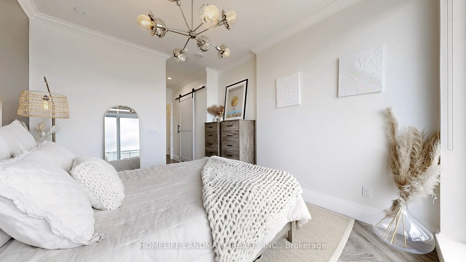 6 David Eyer Road, #812