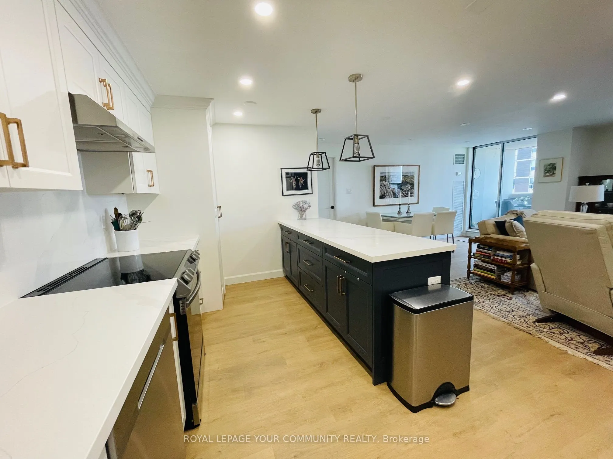 50 Inverlochy Boulevard, #1004