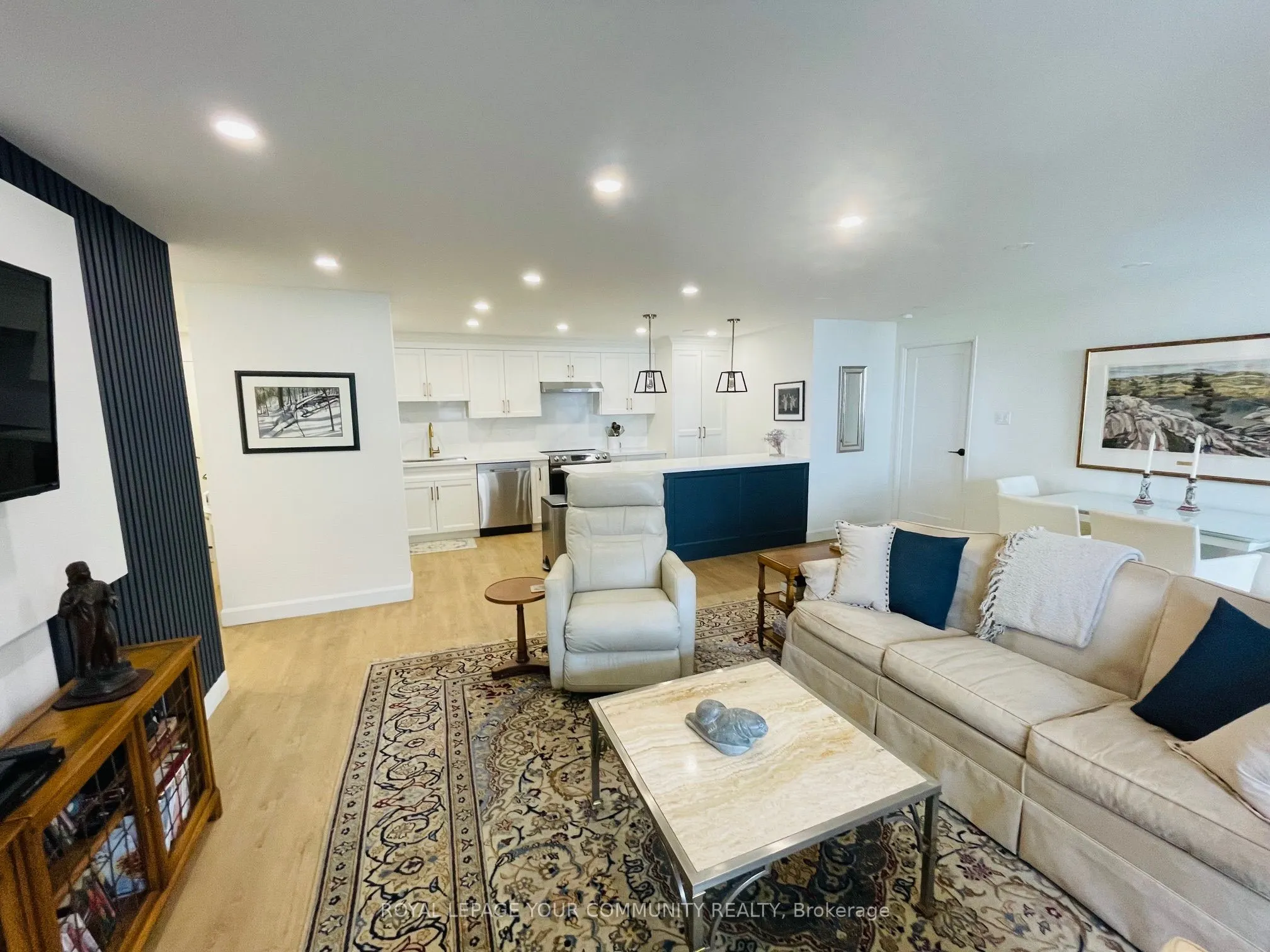 50 Inverlochy Boulevard, #1004