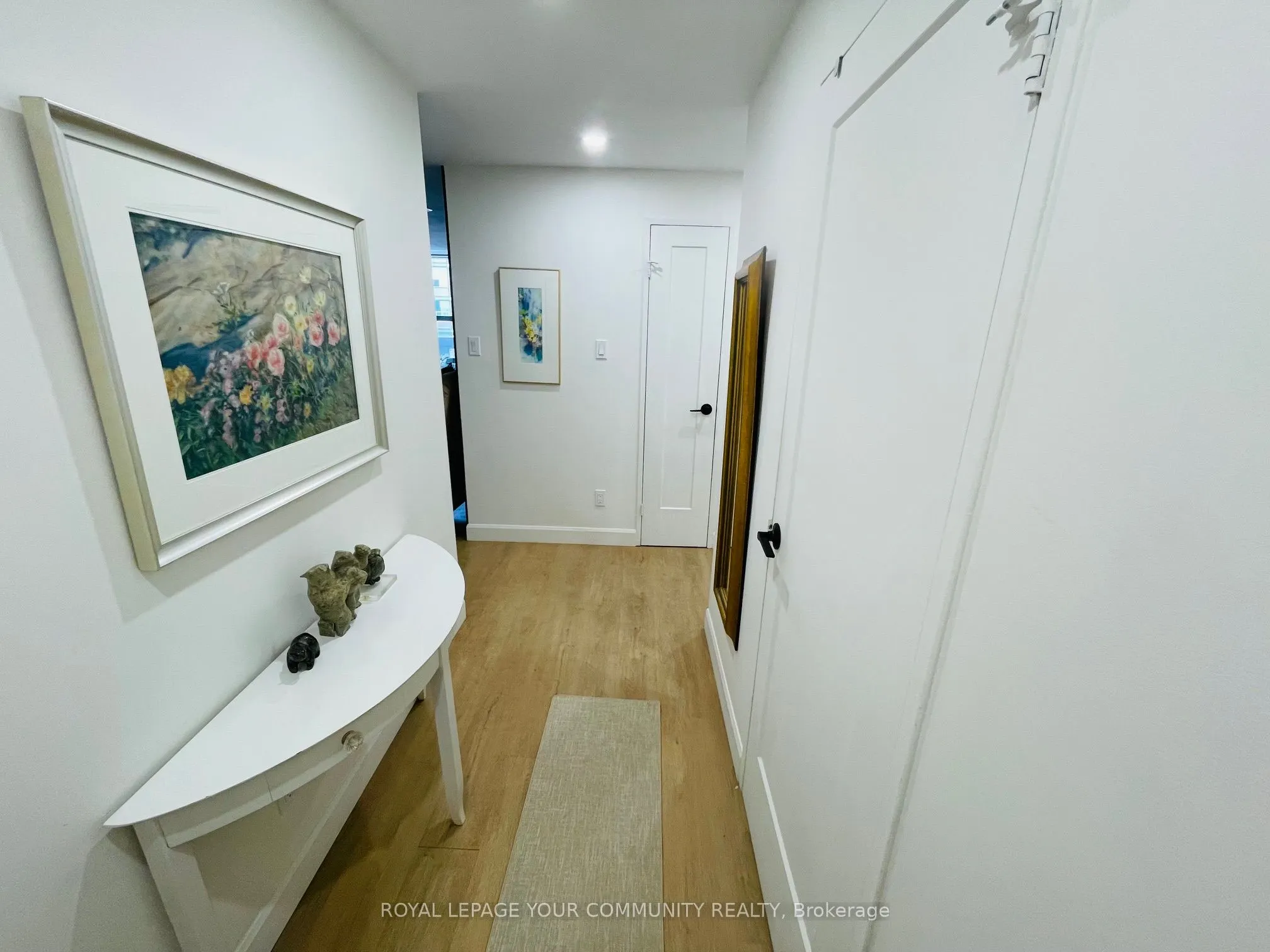 50 Inverlochy Boulevard, #1004