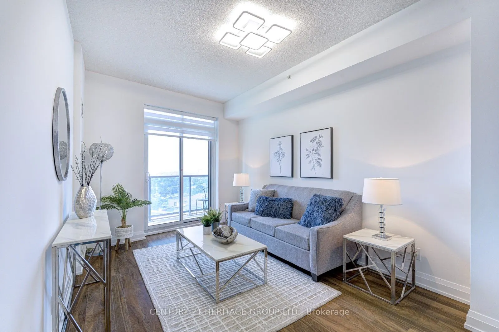 7171 Yonge Street, #1112
