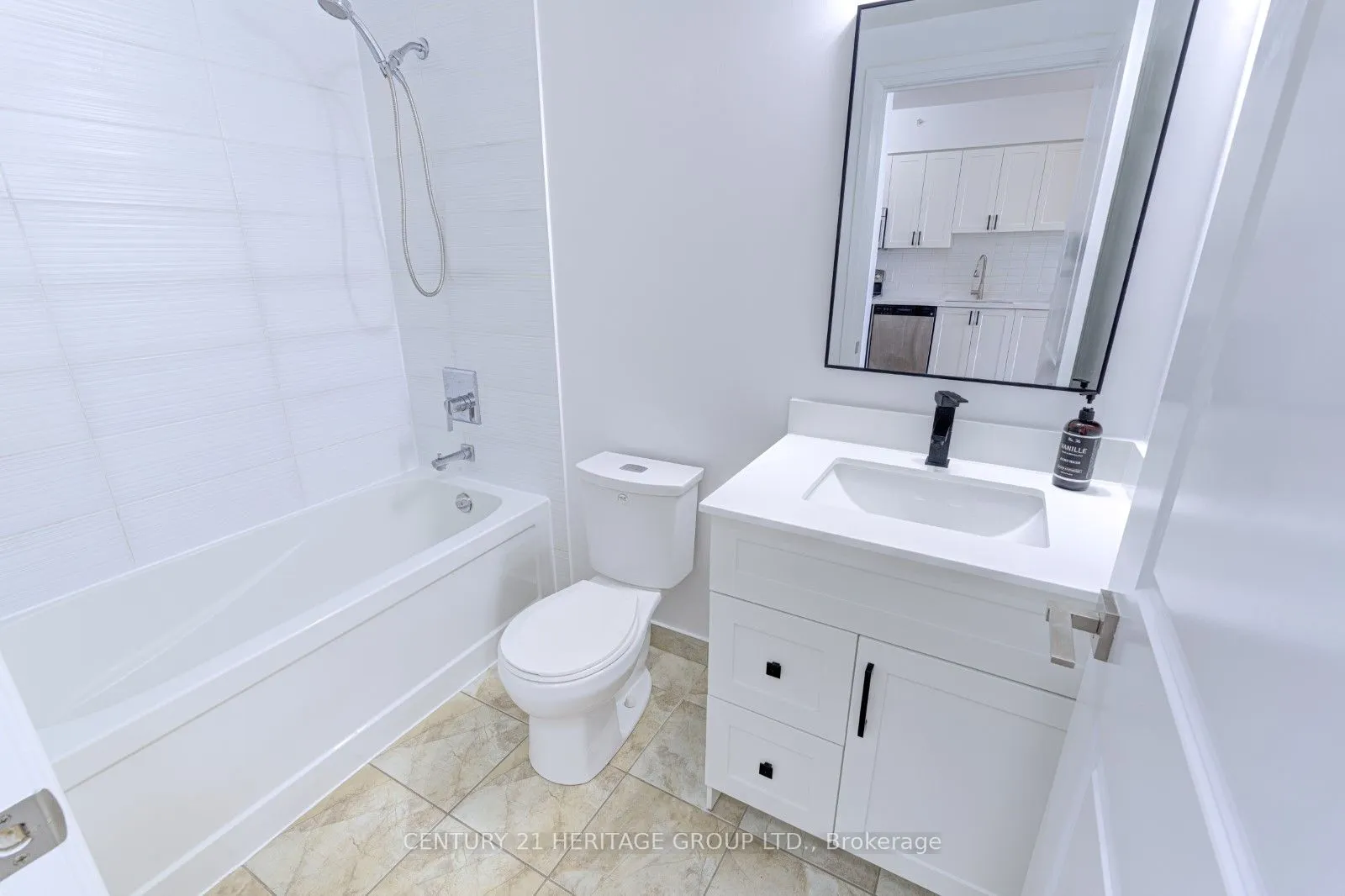 7171 Yonge Street, #1112