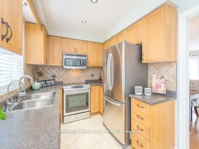 287 Wildberry Crescent