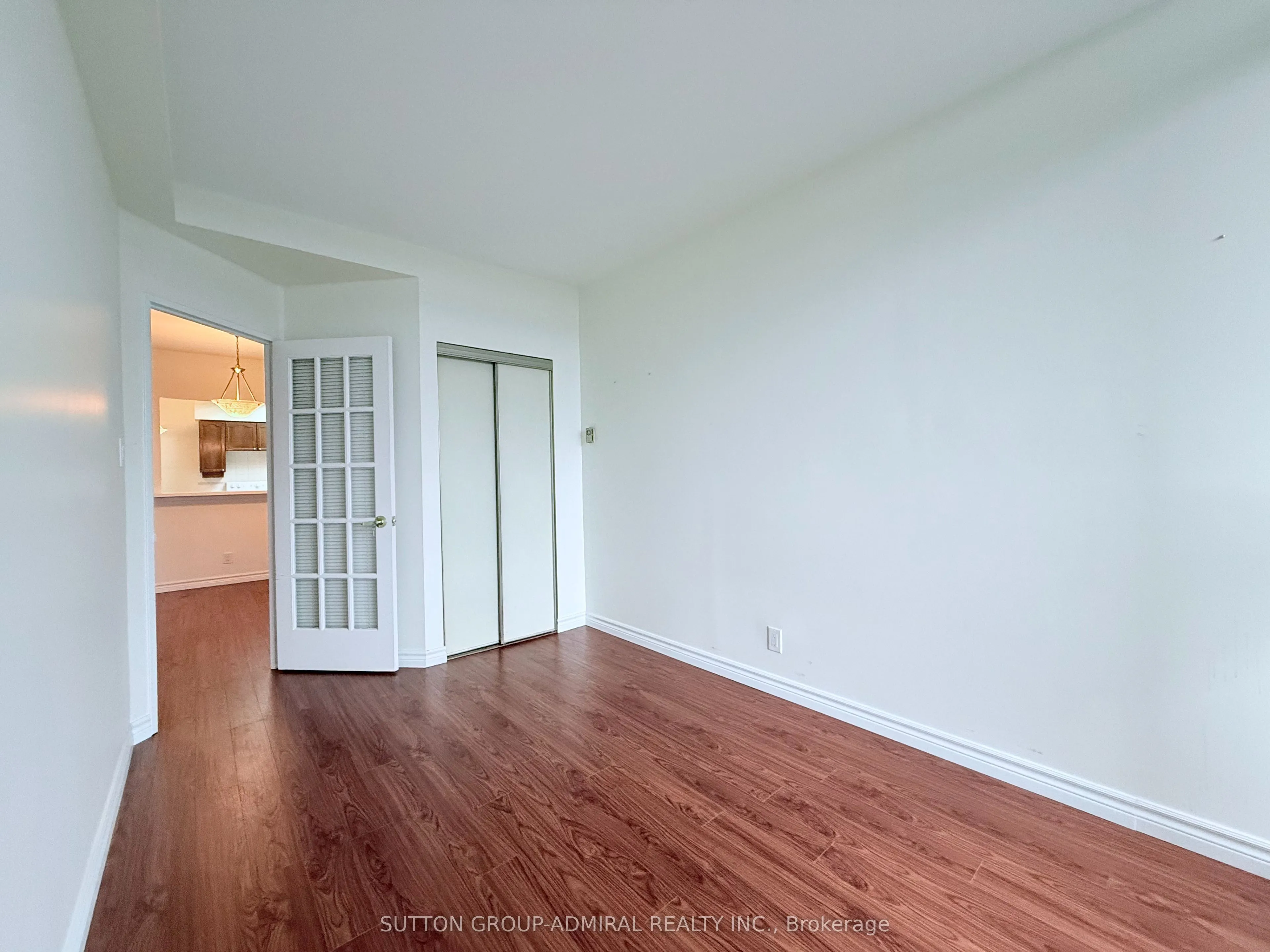 32 CLARISSA Drive, #PH27