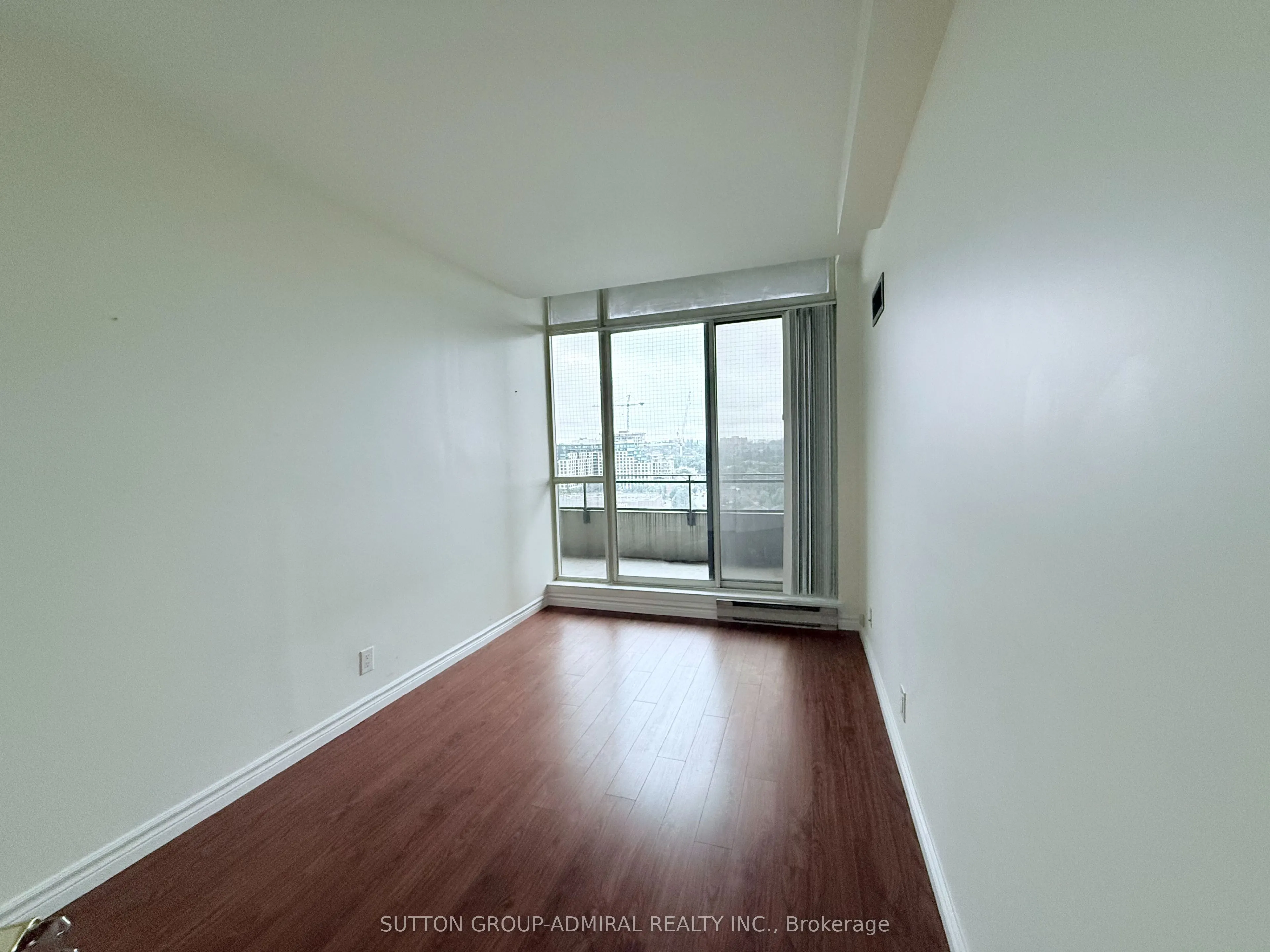 32 CLARISSA Drive, #PH27