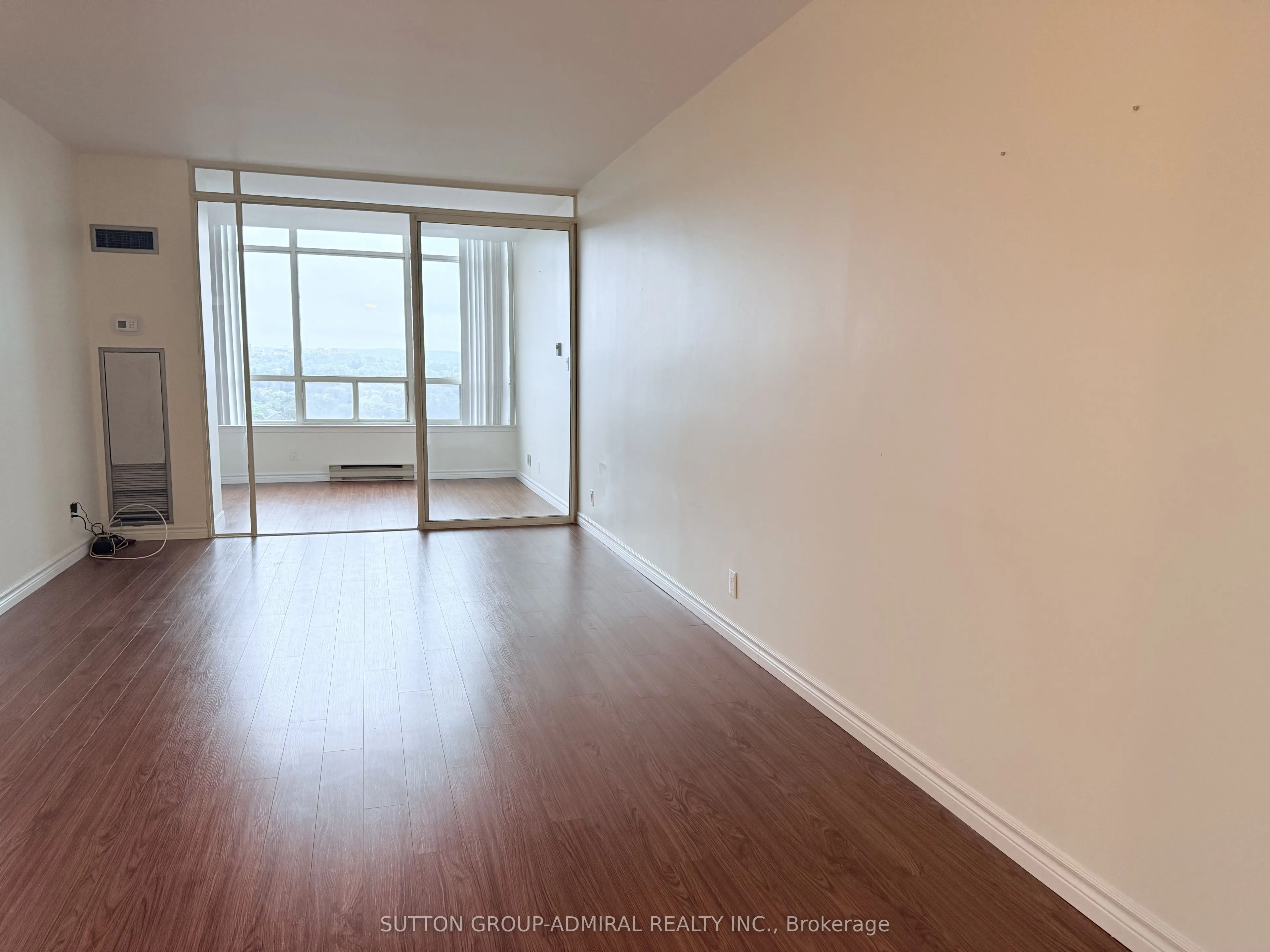 32 CLARISSA Drive, #PH27
