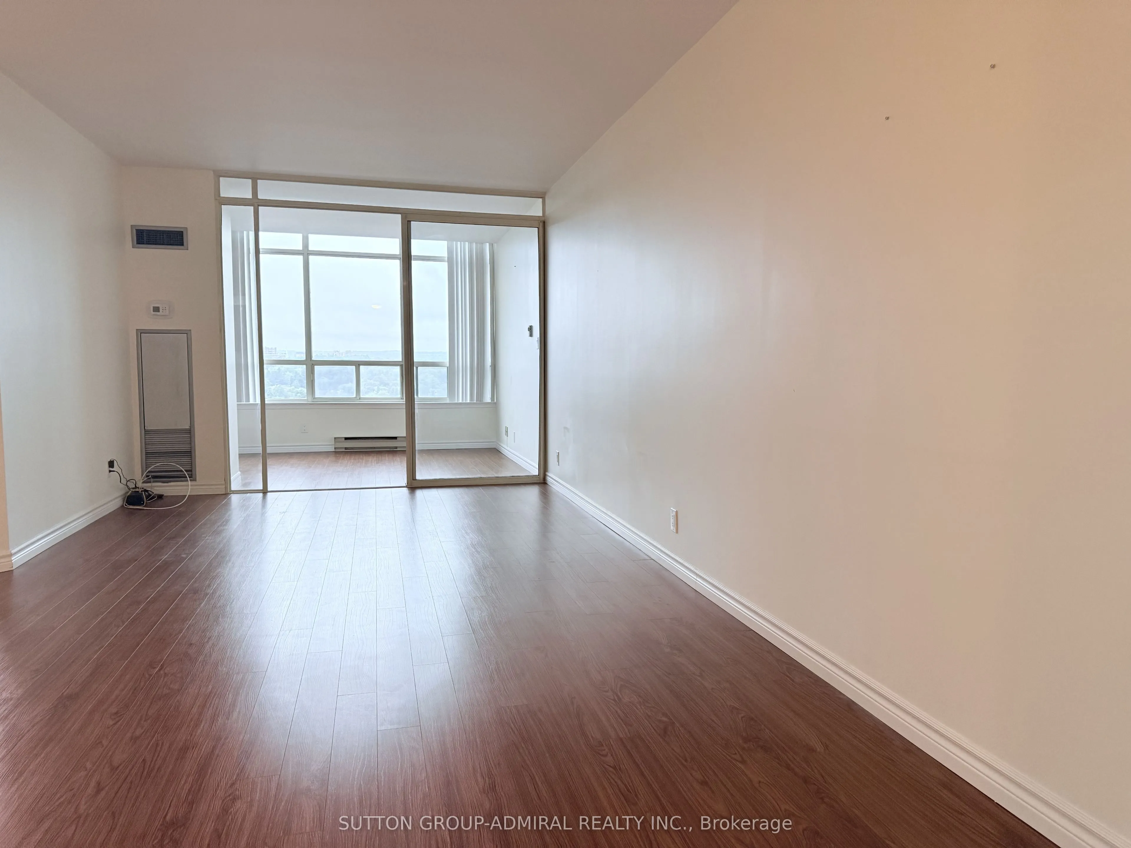 32 CLARISSA Drive, #PH27