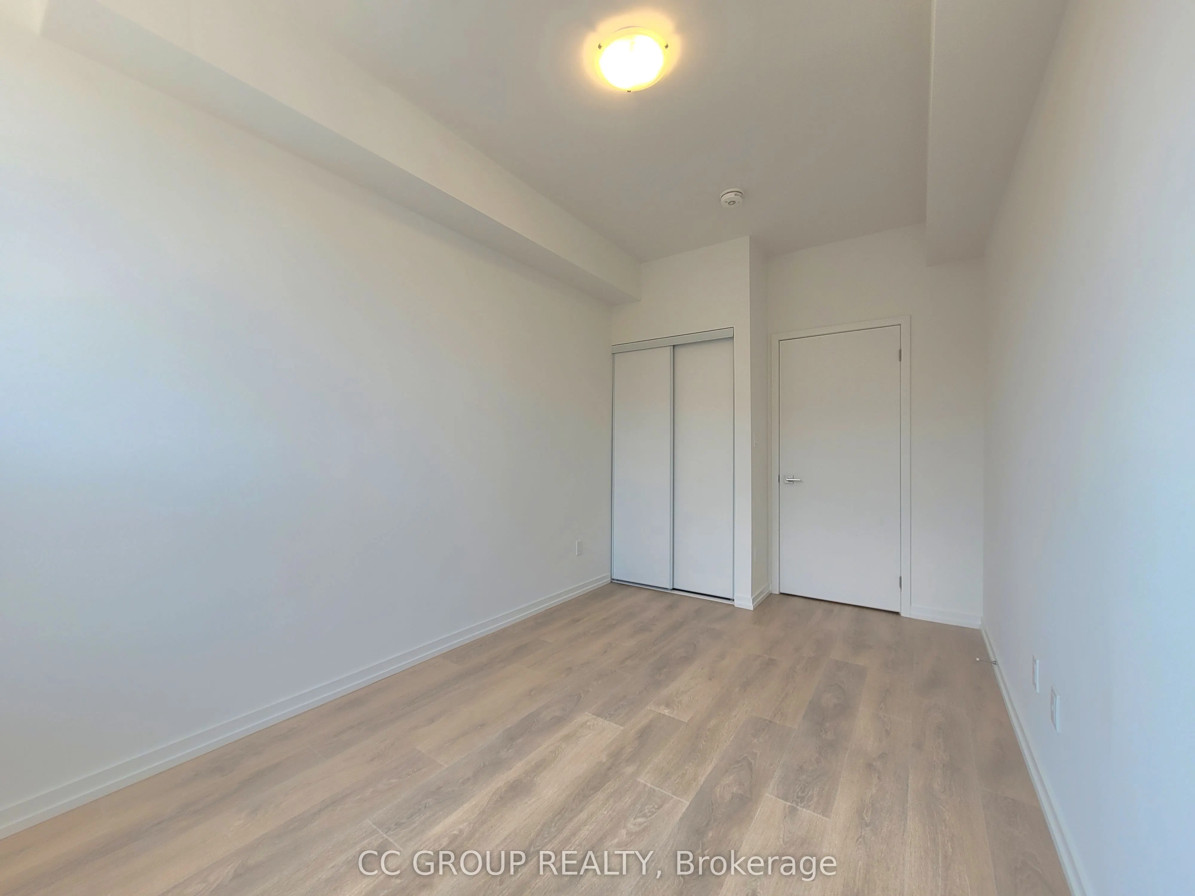 16 Lytham Green Circle, #21