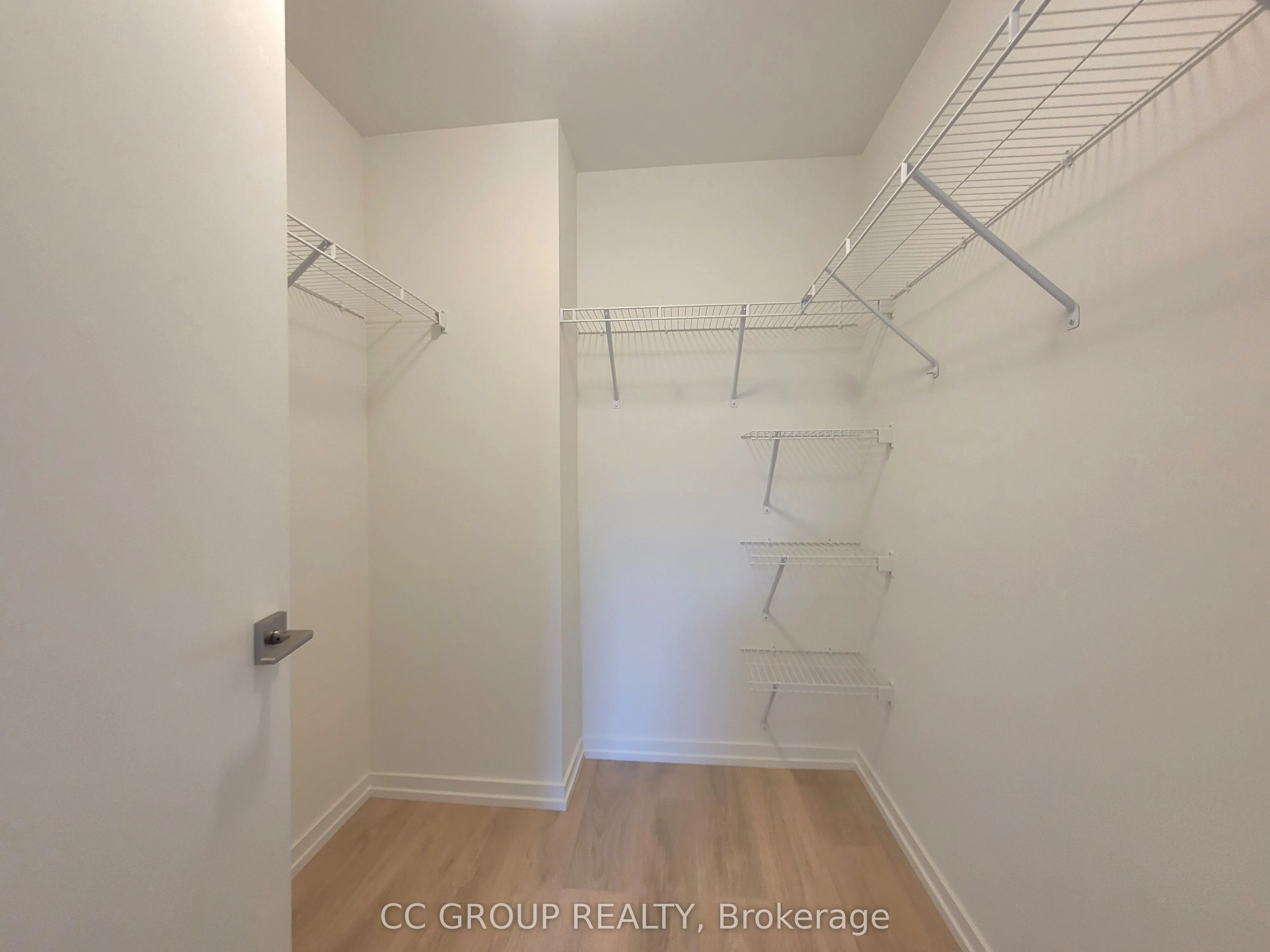 16 Lytham Green Circle, #21