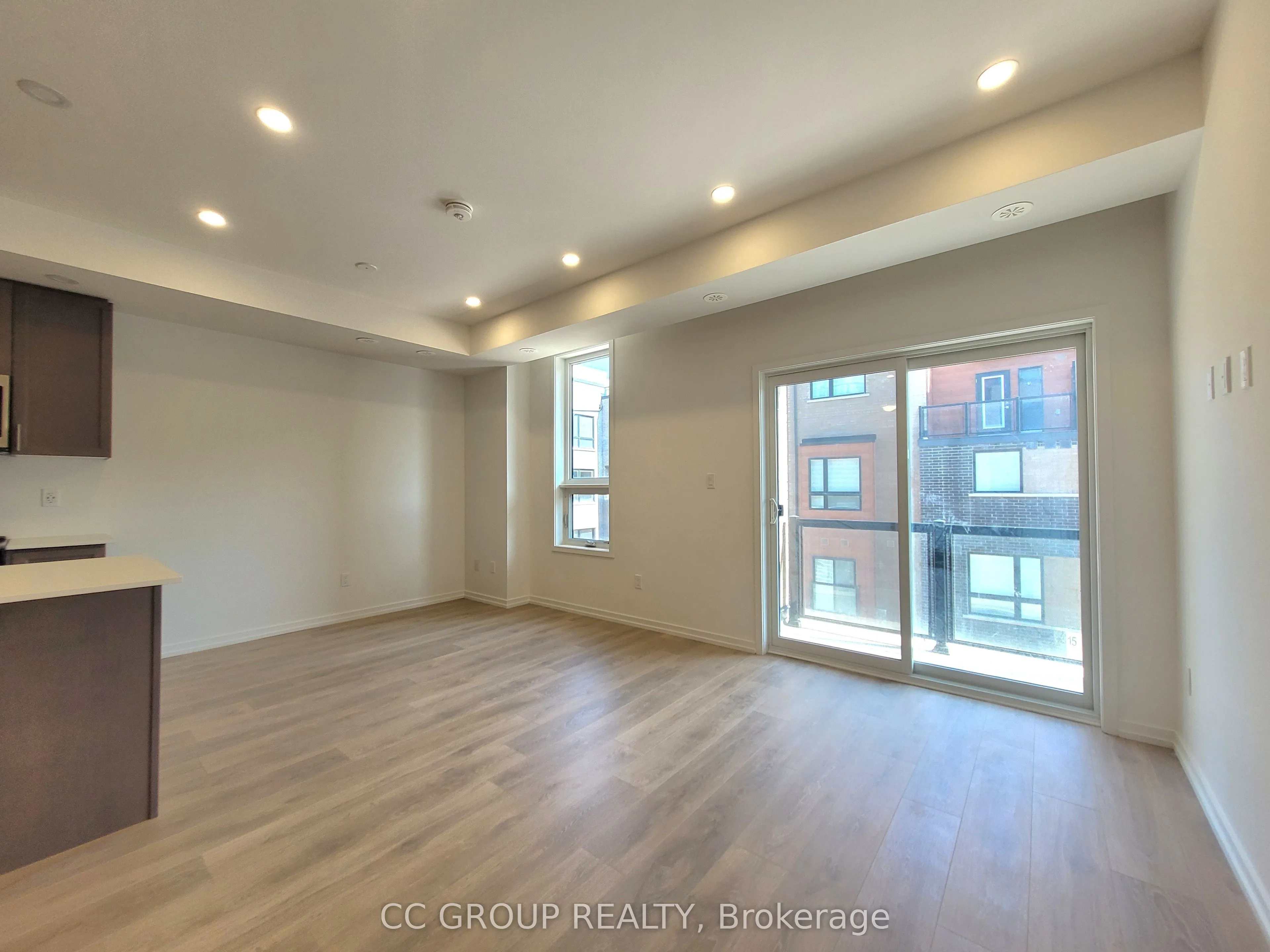 16 Lytham Green Circle, #21