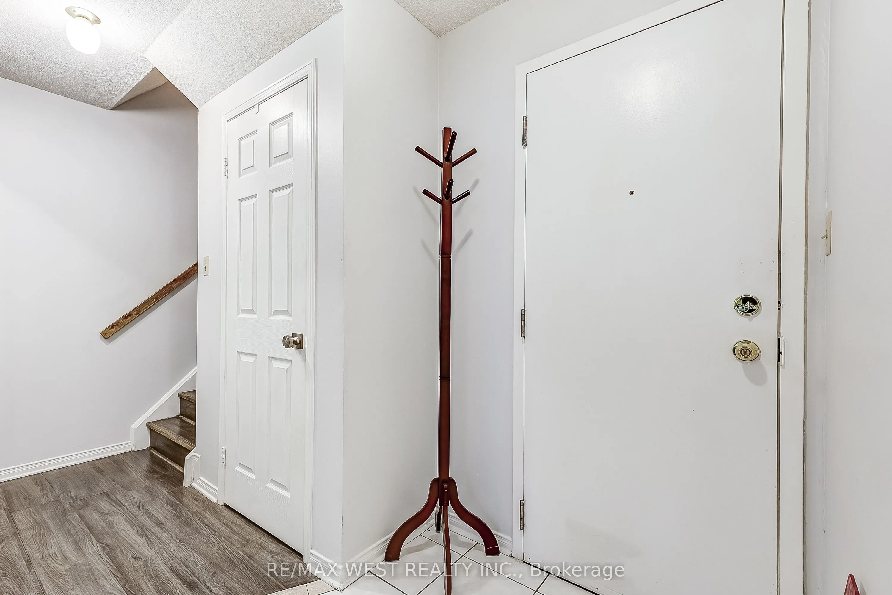 75 WELDRICK Road E, #722