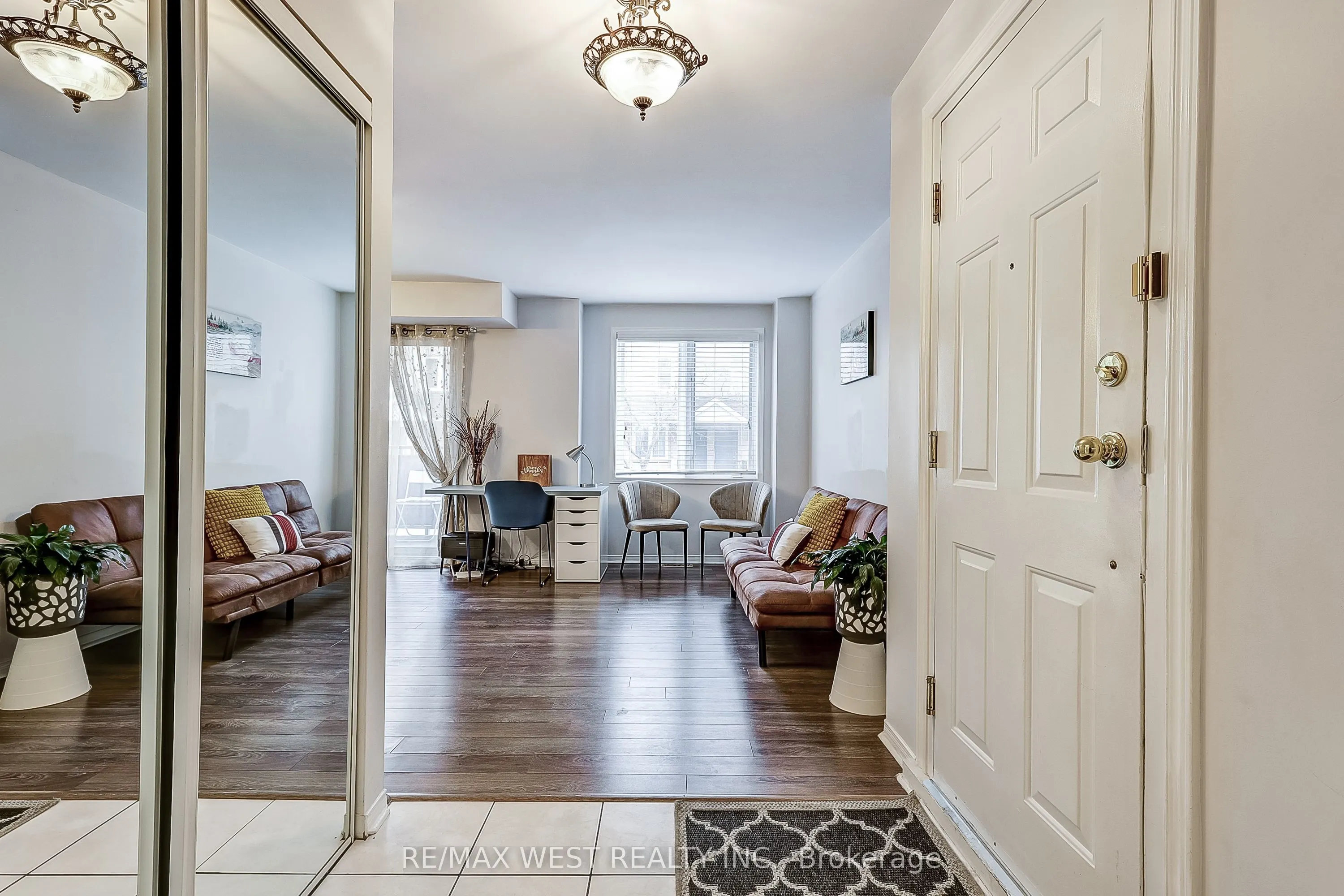 75 WELDRICK Road E, #722