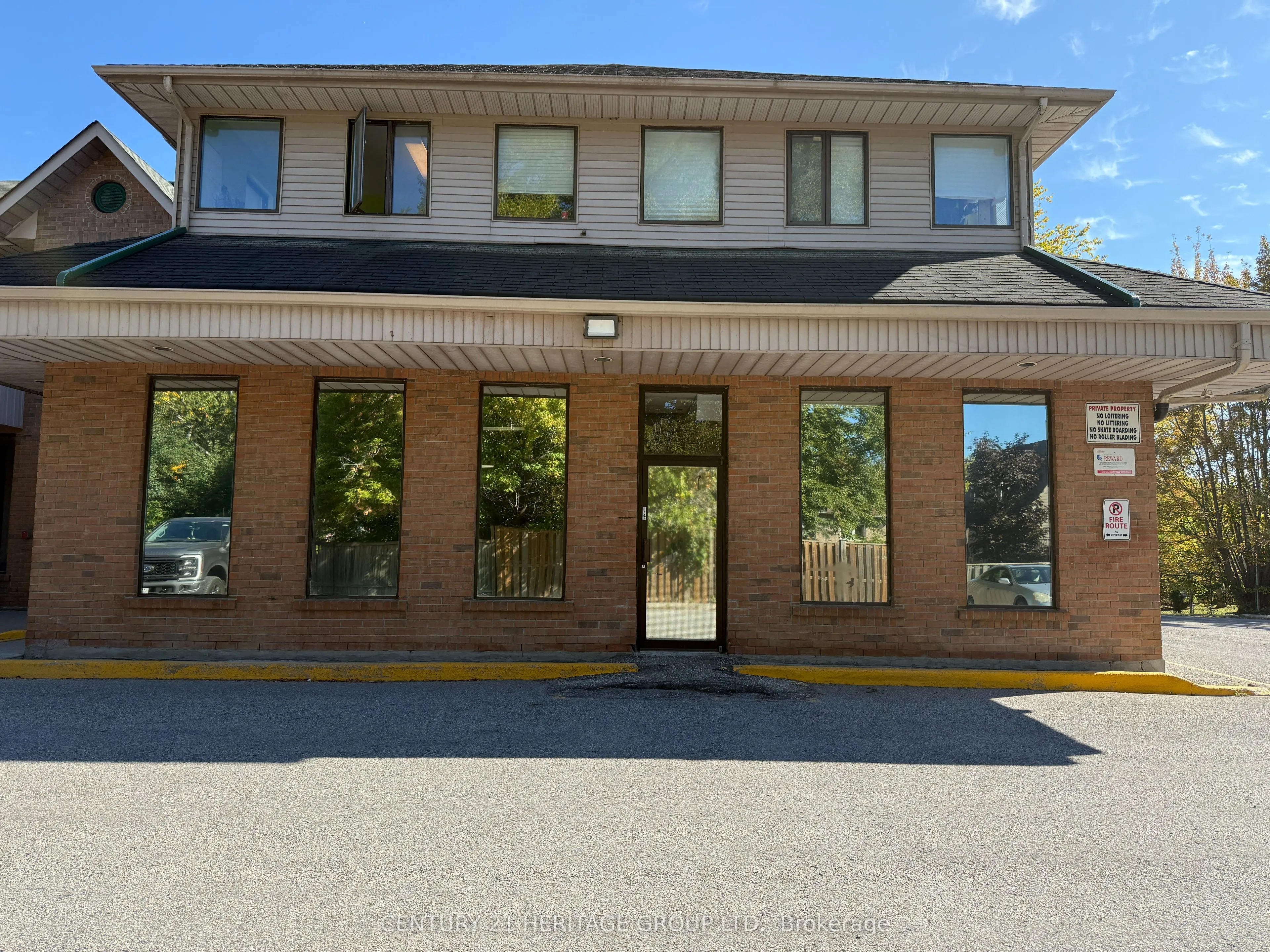 204 Simcoe Avenue, #3-7