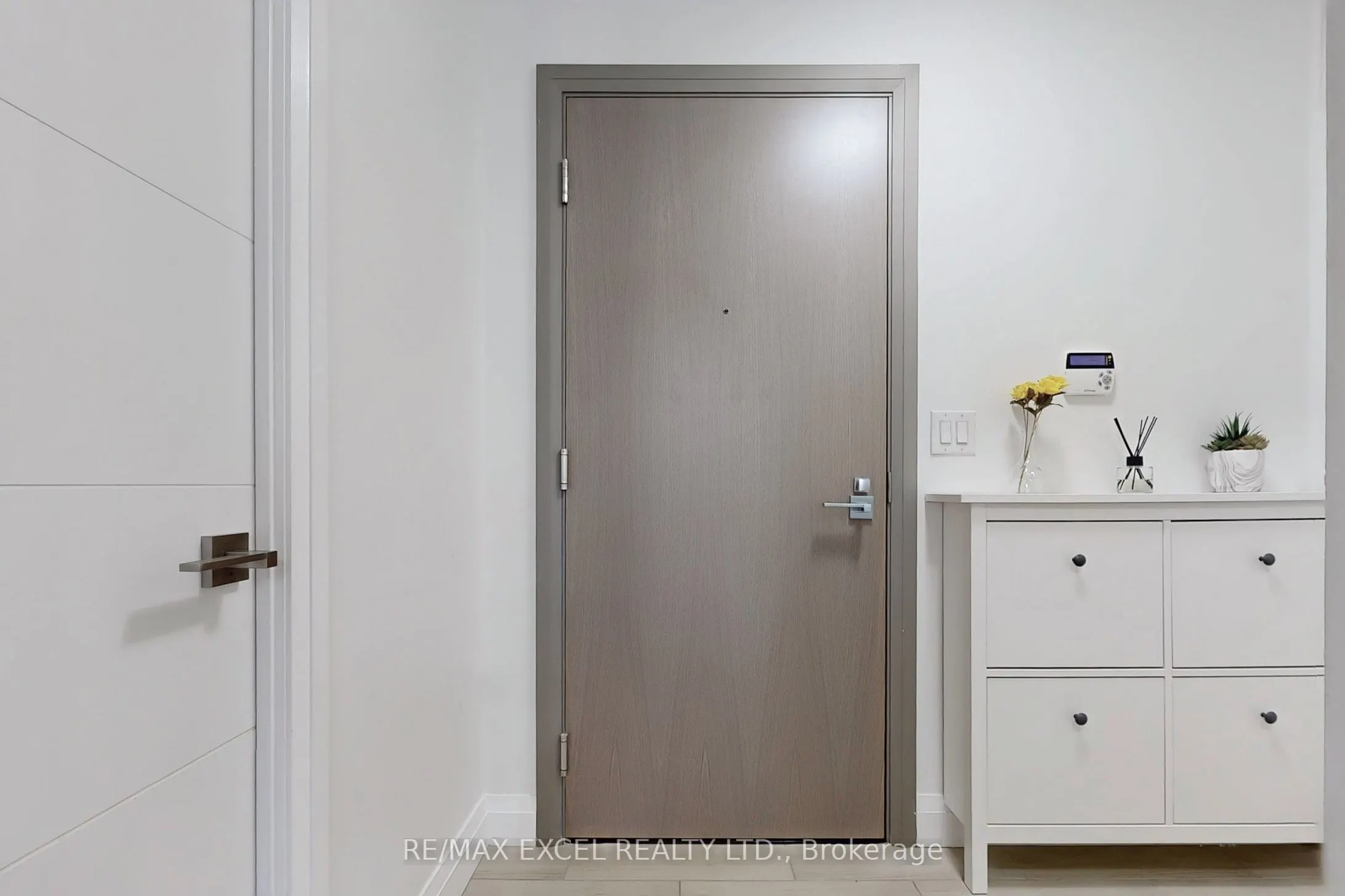 18 Uptown Drive, #207