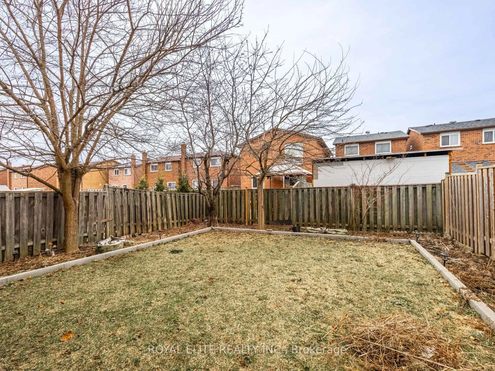 29 Ashmore Crescent
