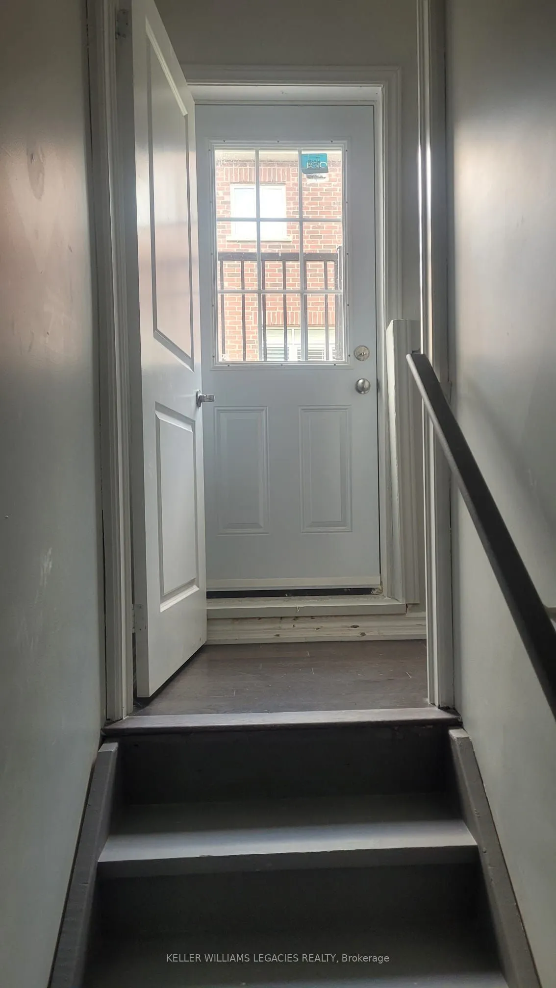 2300 Grainger Loop