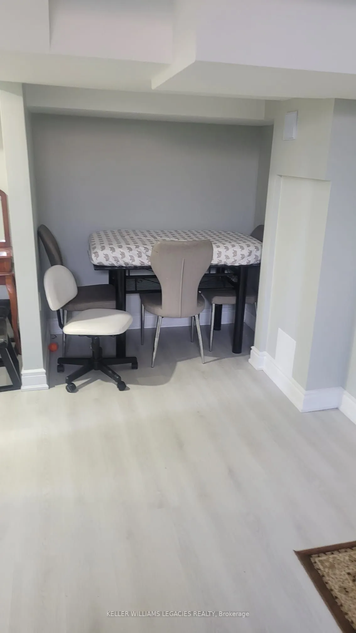 2300 Grainger Loop