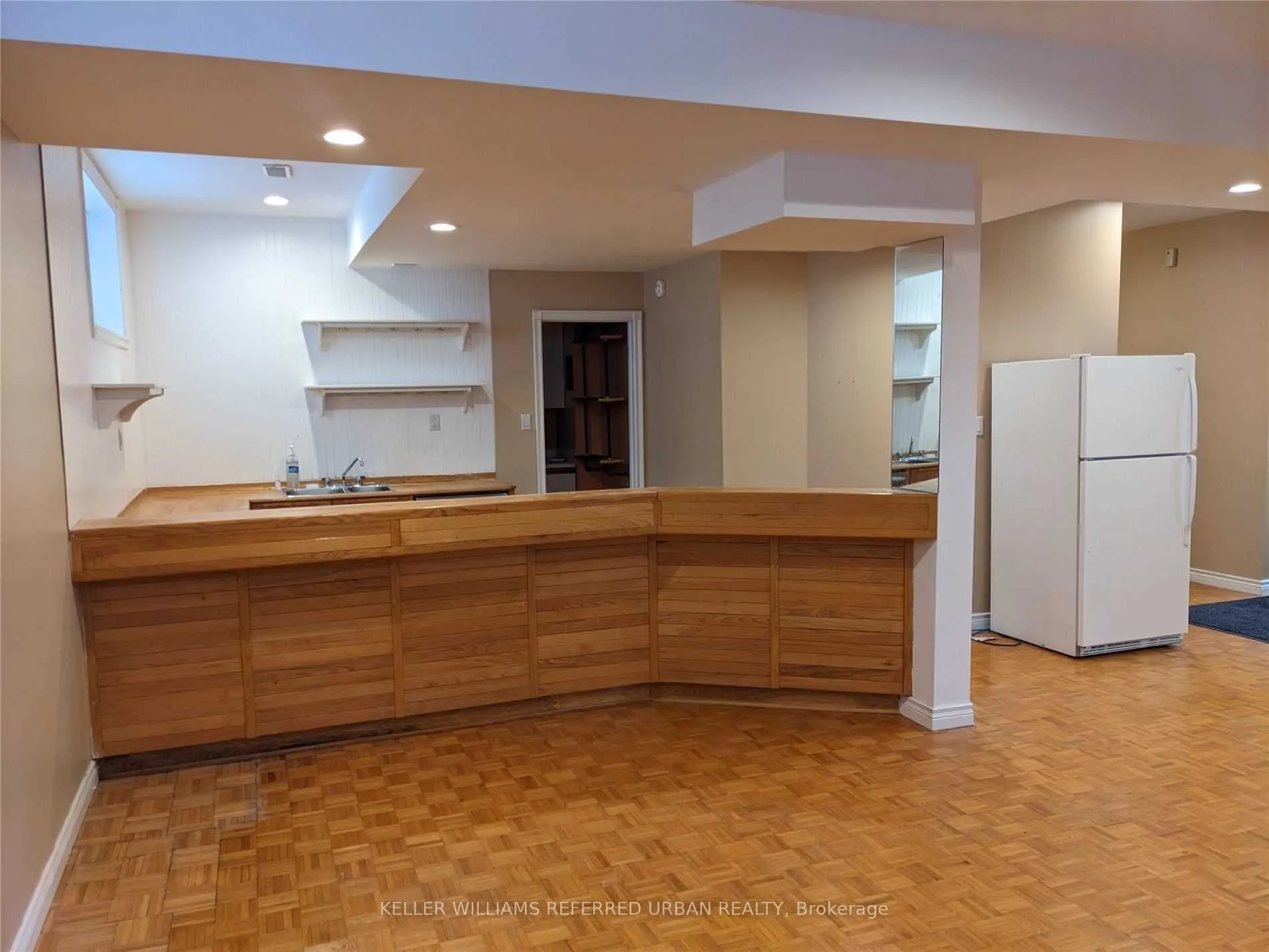 132 Old Surrey Lane, #Lower