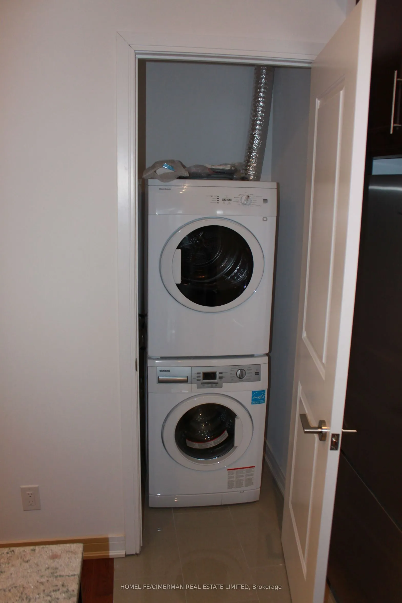 9199 Yonge Street, #809