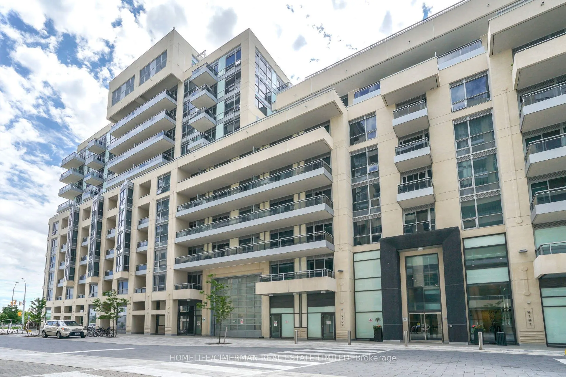 9199 Yonge Street, #809
