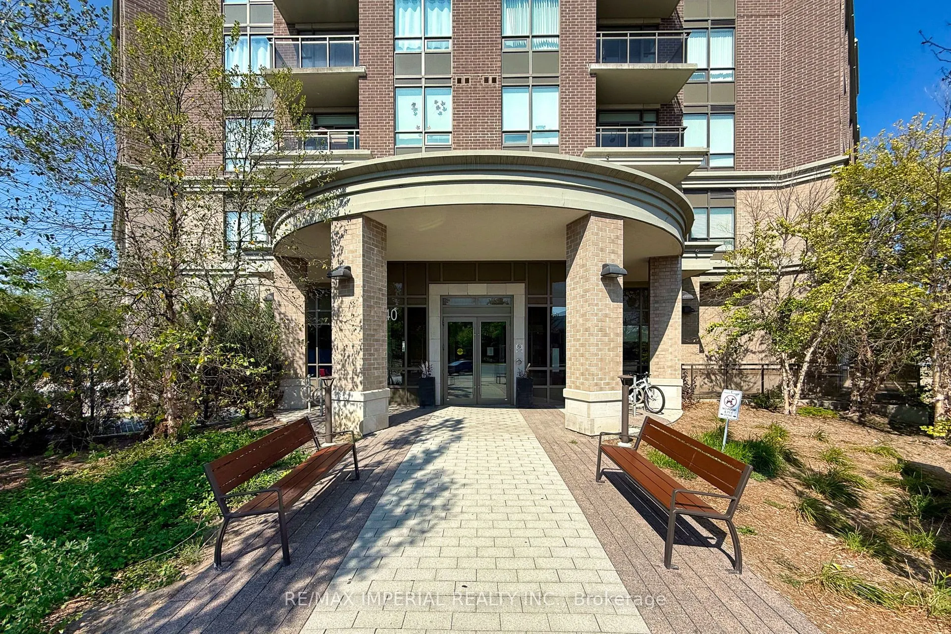 540 bur oak Avenue, #530